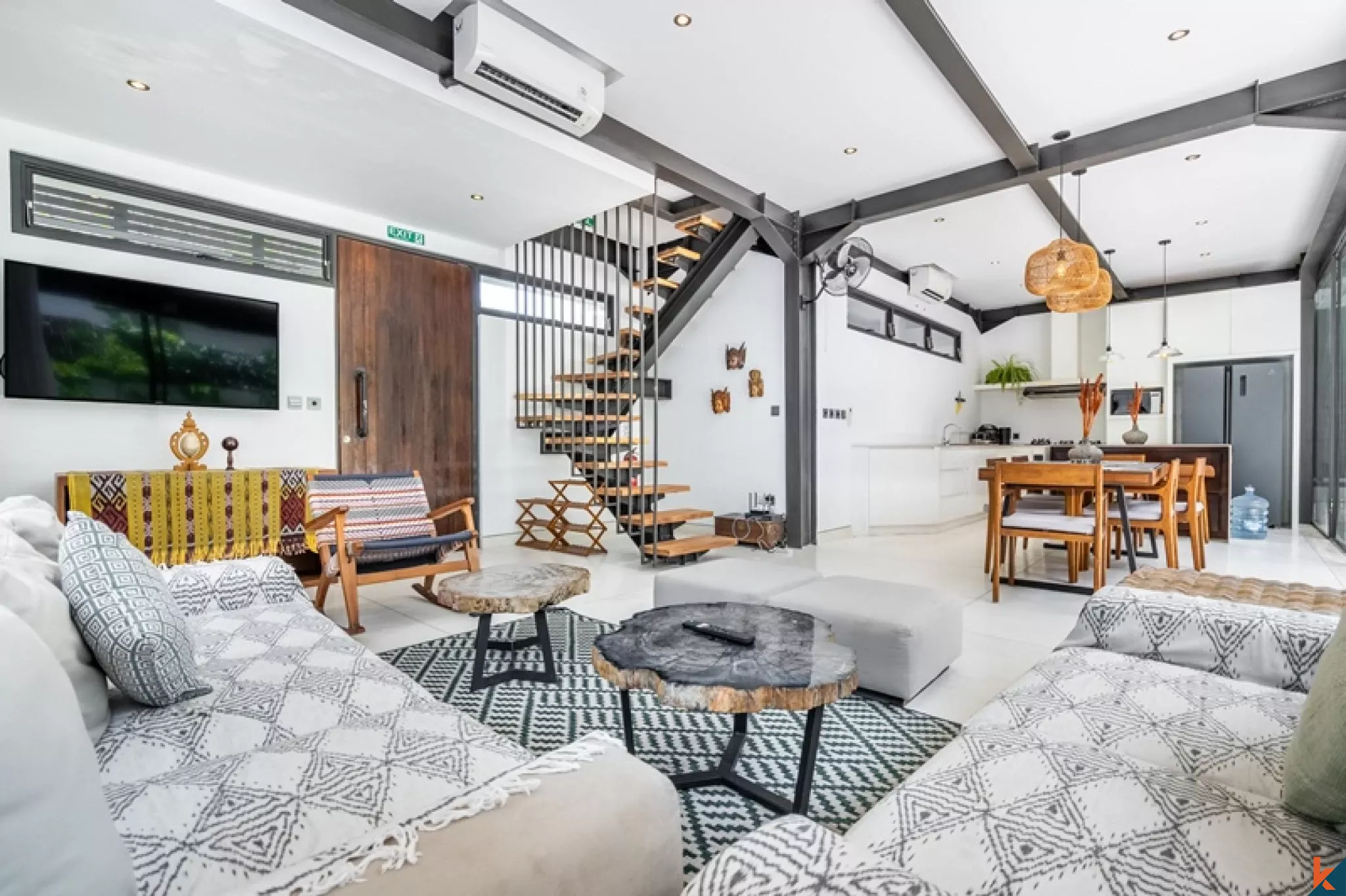 Modern Two Bedroom In The Central Umalas