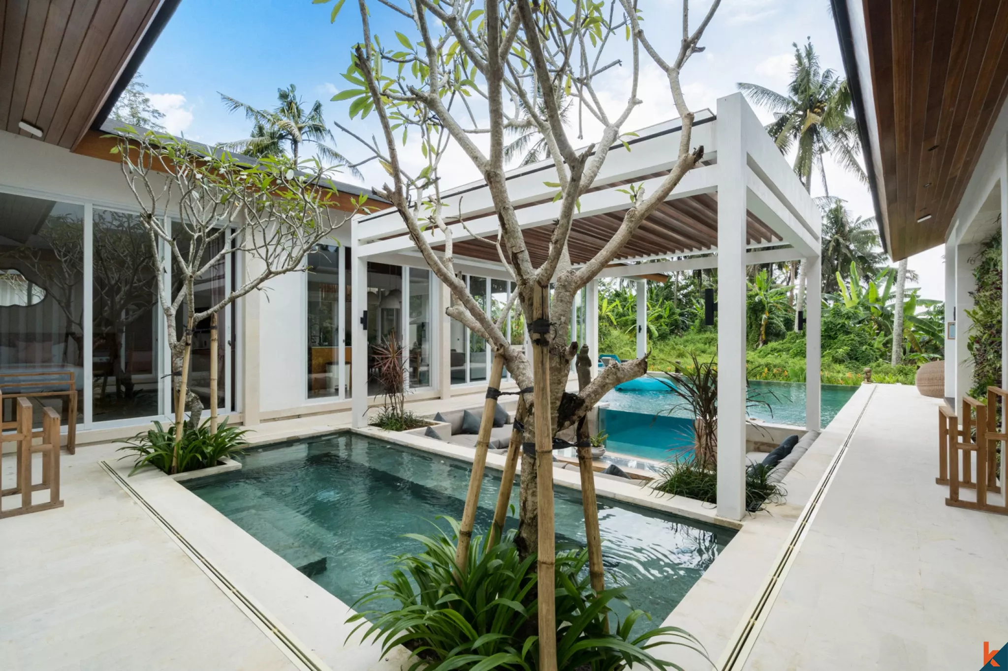 Modern 4-Bedroom Luxury Villa with Private Pool & Gym in Ubud