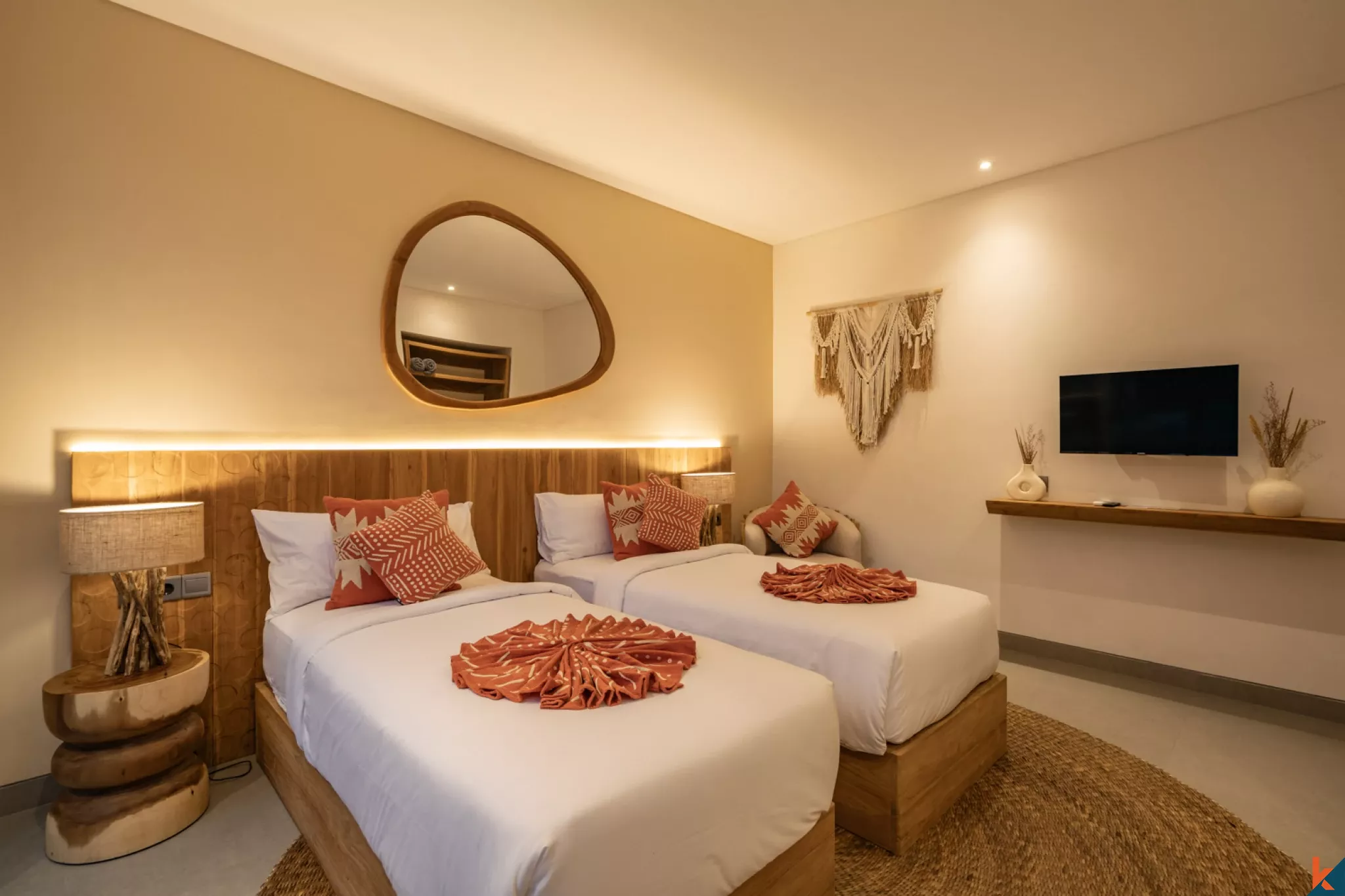 Modern 4-Bedroom Luxury Villa with Private Pool & Gym in Ubud