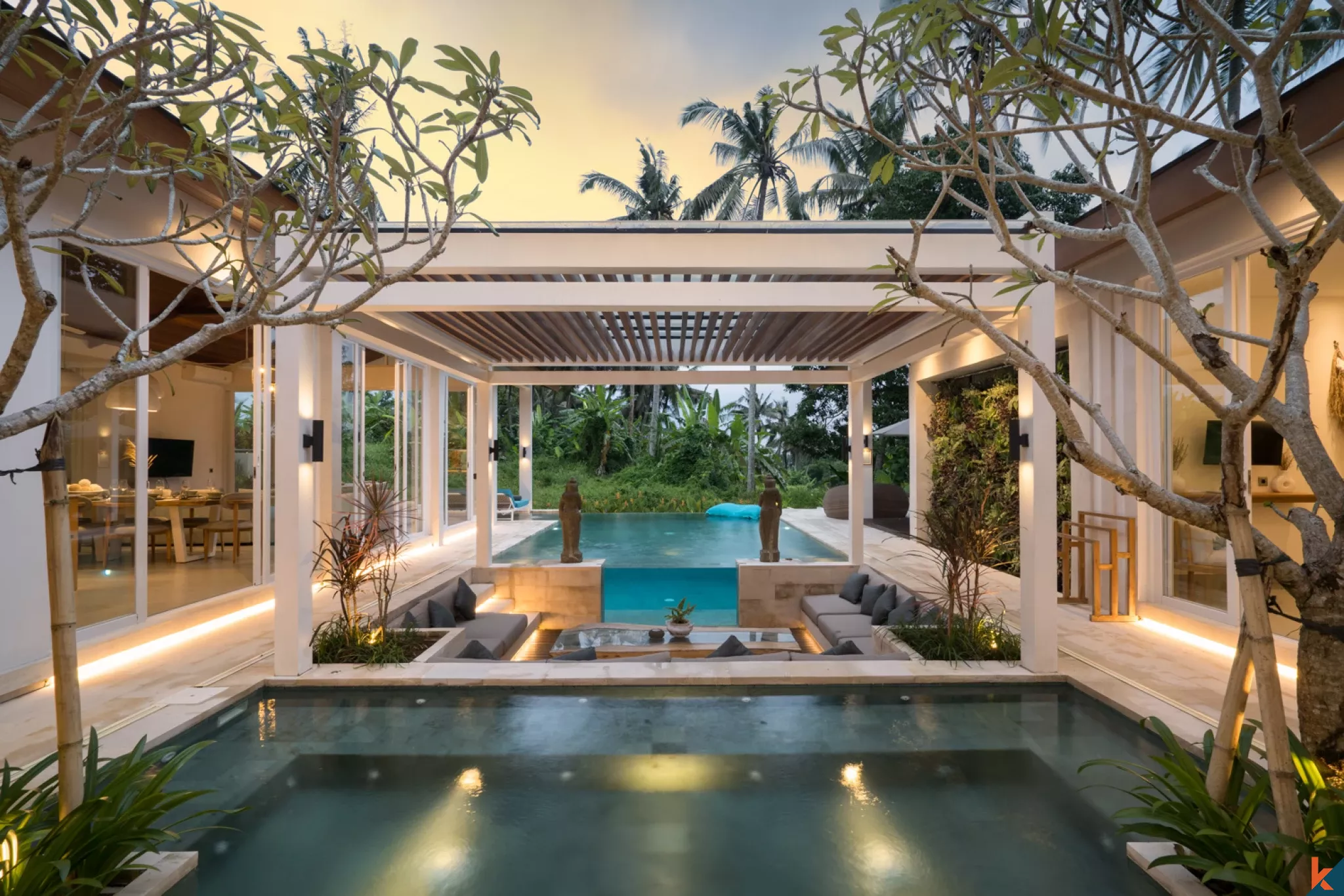 Modern 4-Bedroom Luxury Villa with Private Pool & Gym in Ubud