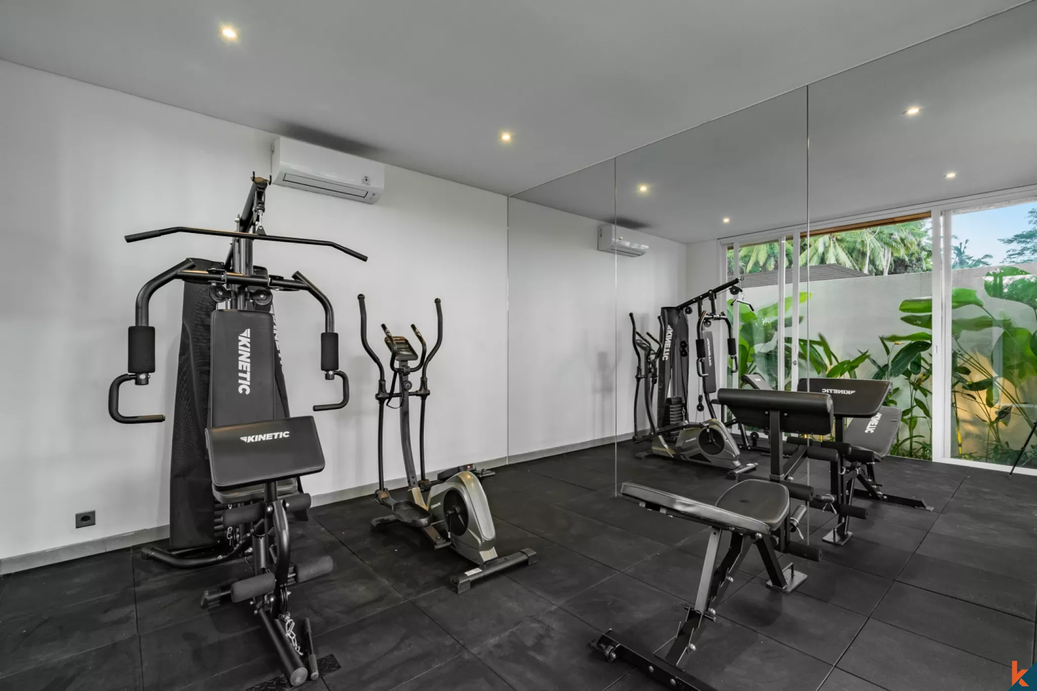 Modern 4-Bedroom Luxury Villa with Private Pool & Gym in Ubud