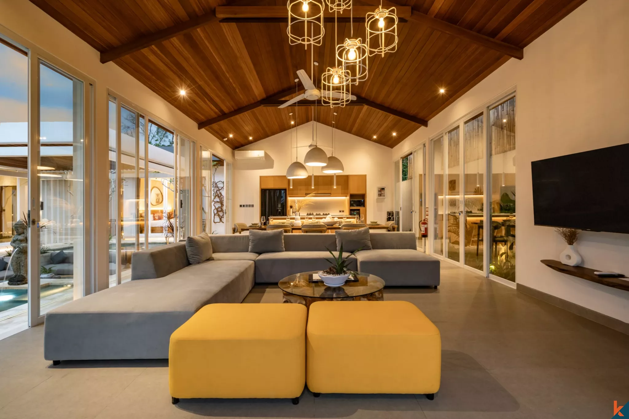 Modern 4-Bedroom Luxury Villa with Private Pool & Gym in Ubud