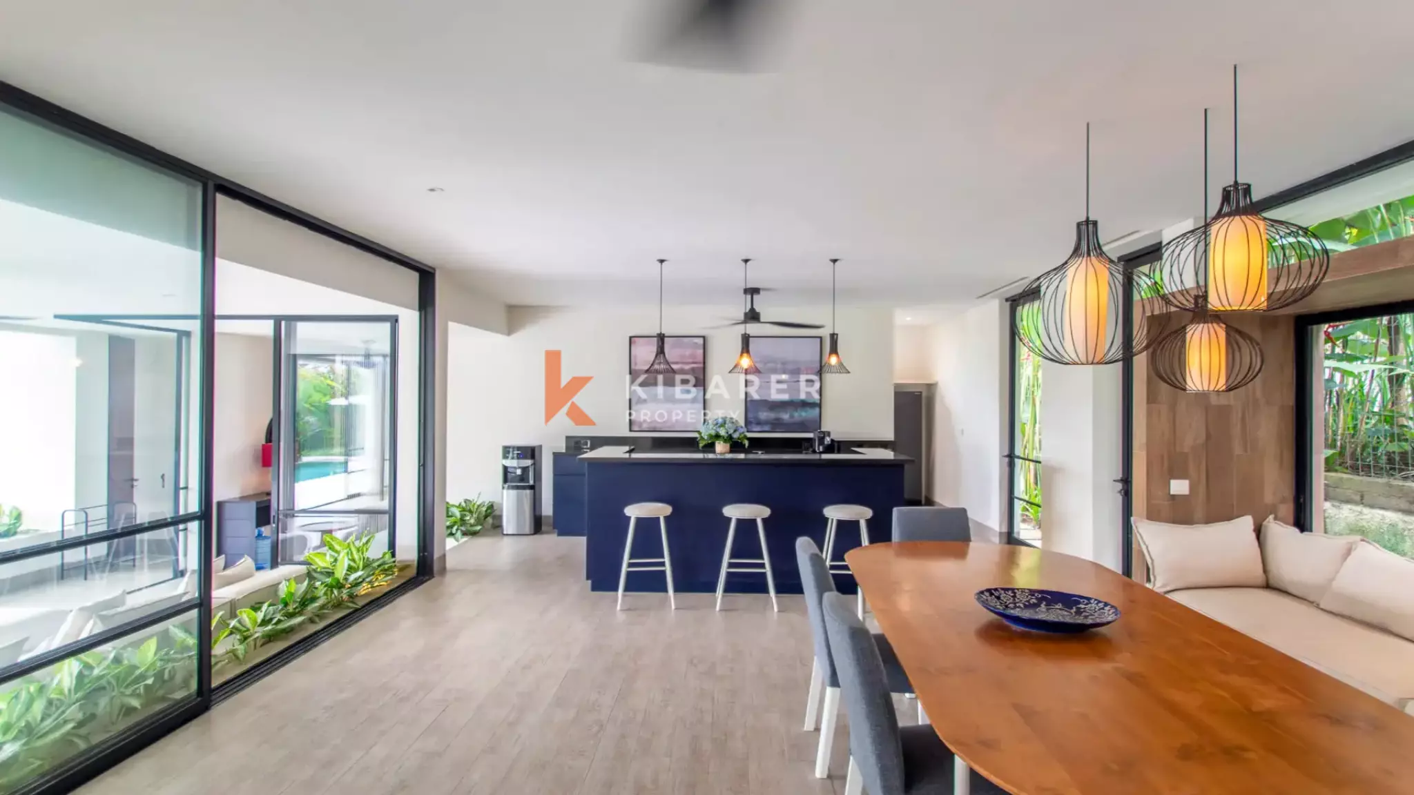 Luxury Four-Bedroom Villa with Rice Field Surroundings in Canggu