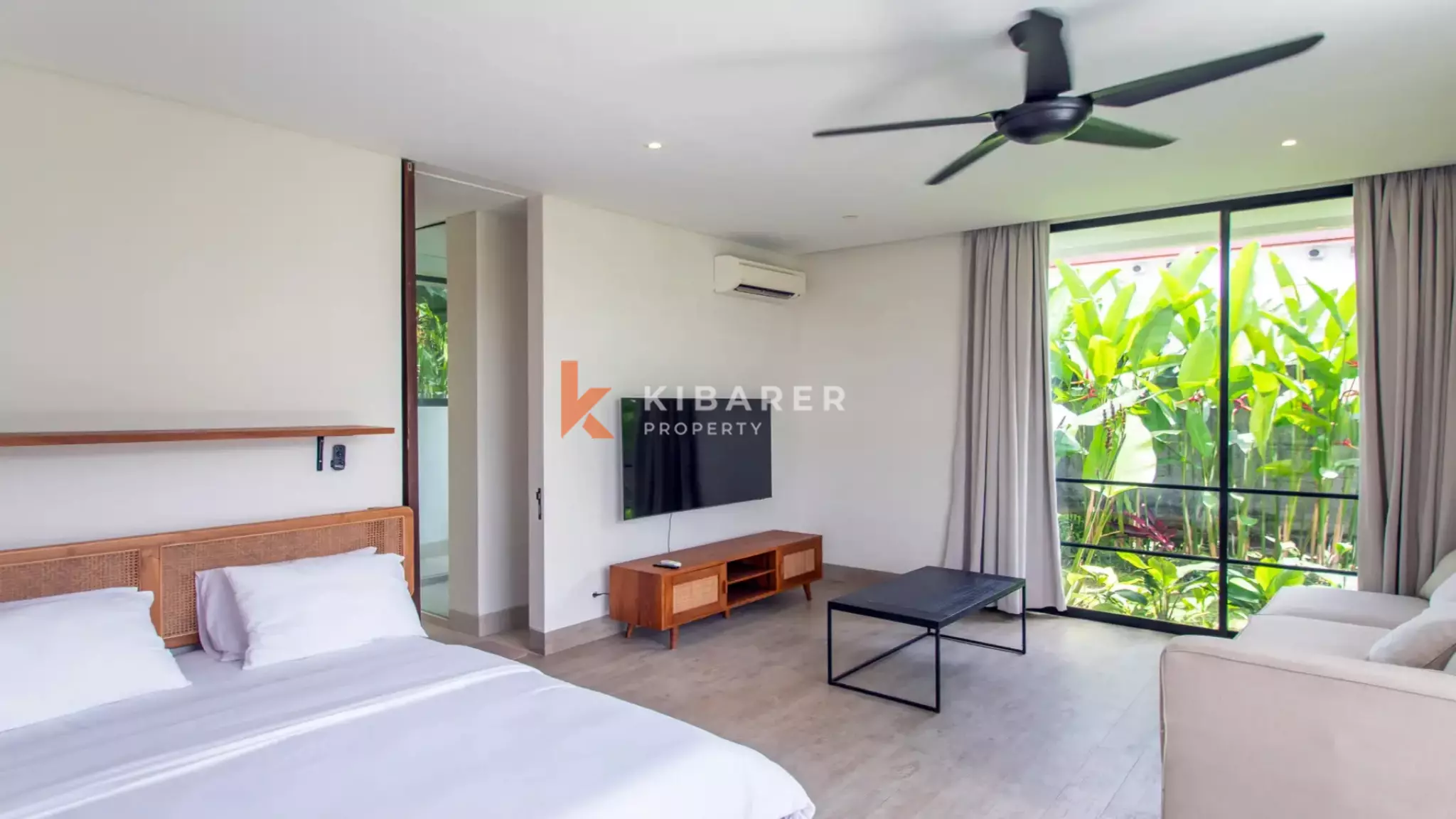 Luxury Four-Bedroom Villa with Rice Field Surroundings in Canggu