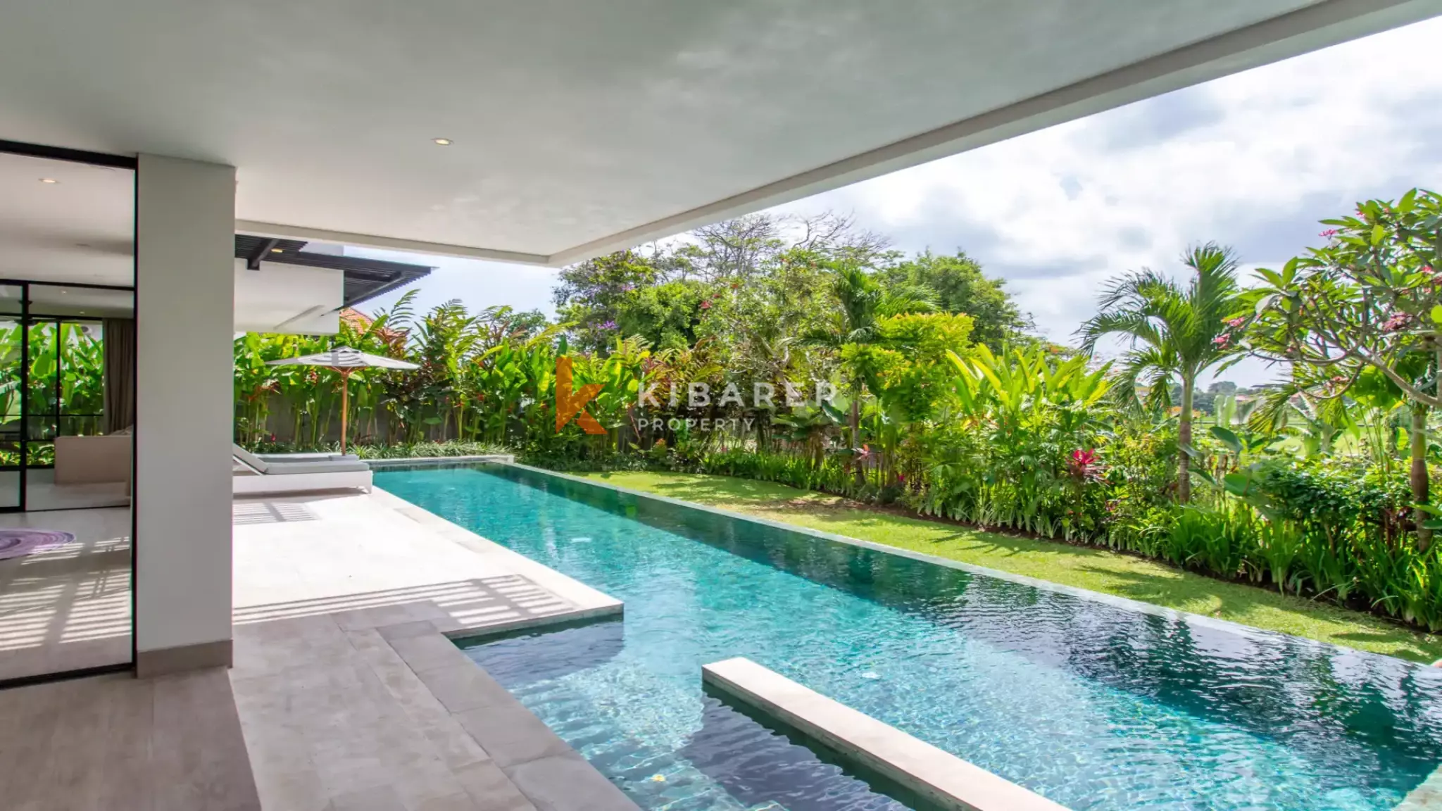 Luxury Four-Bedroom Villa with Rice Field Surroundings in Canggu