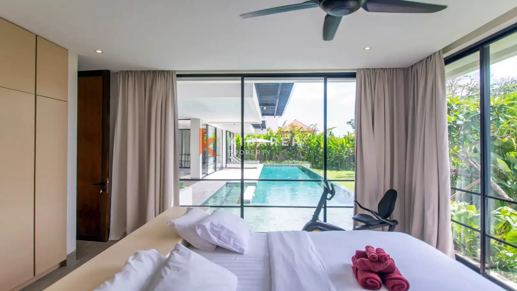 Luxury Four-Bedroom Villa with Rice Field Surroundings in Canggu