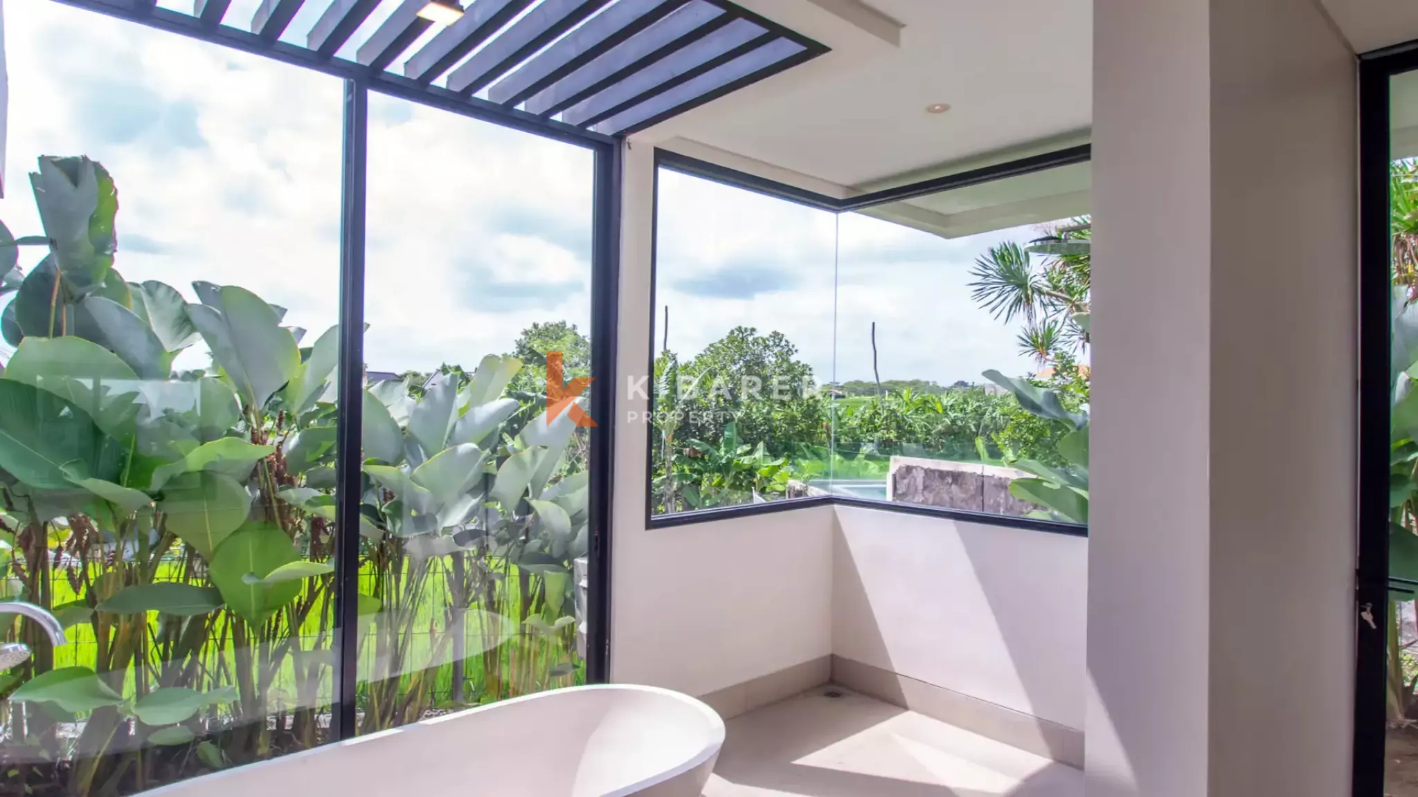 Luxury Four-Bedroom Villa with Rice Field Surroundings in Canggu