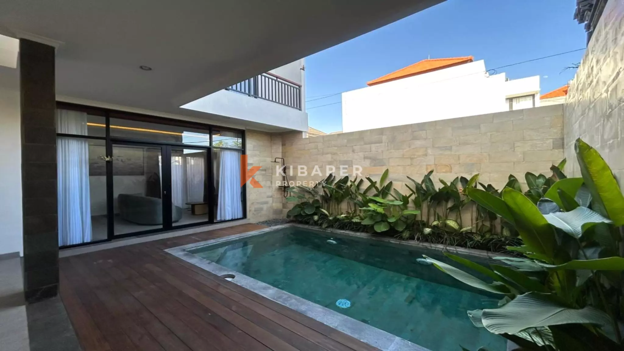 Modern Two-Bedroom Enclosed Living Room Villa with Private Pool in Padonan