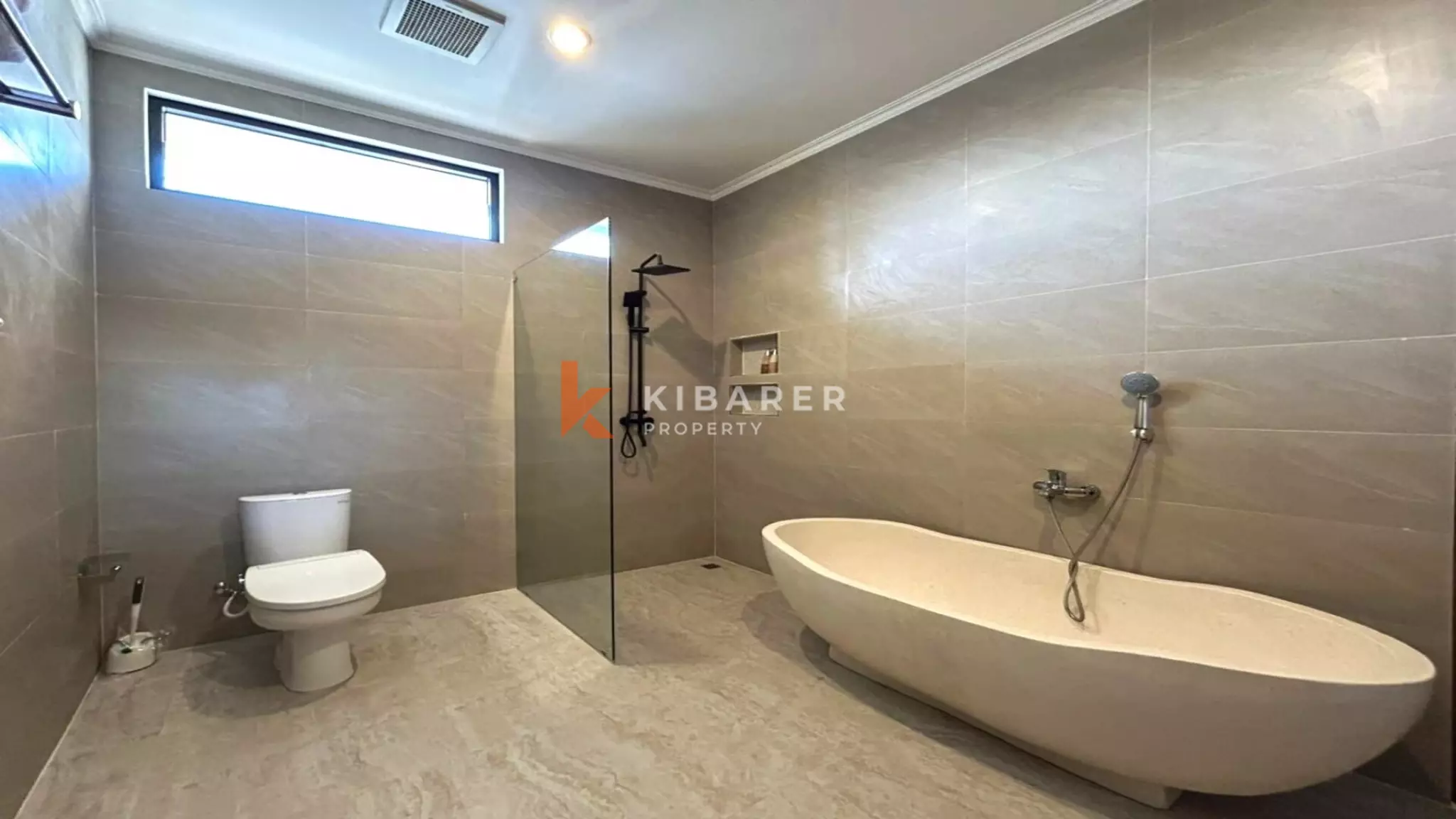 Modern Two-Bedroom Enclosed Living Room Villa with Private Pool in Padonan