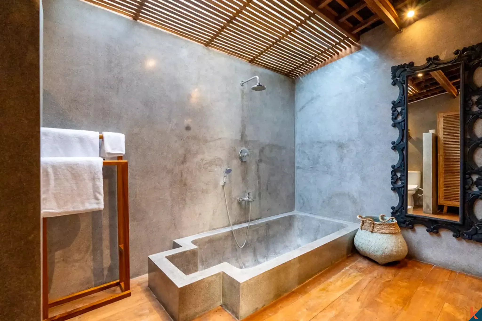 Leasehold investment villa complex opportunity in Central Seminyak