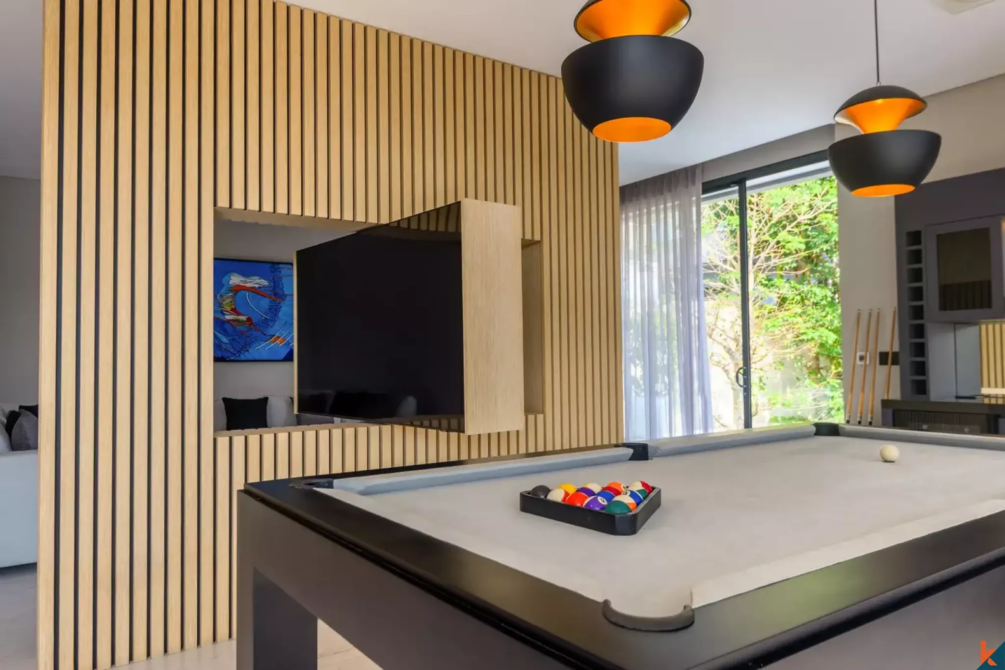 Vila mewah tiga kamar tidur berkualitas tinggi dengan pemandangan laut untuk dijual di Jimbaran