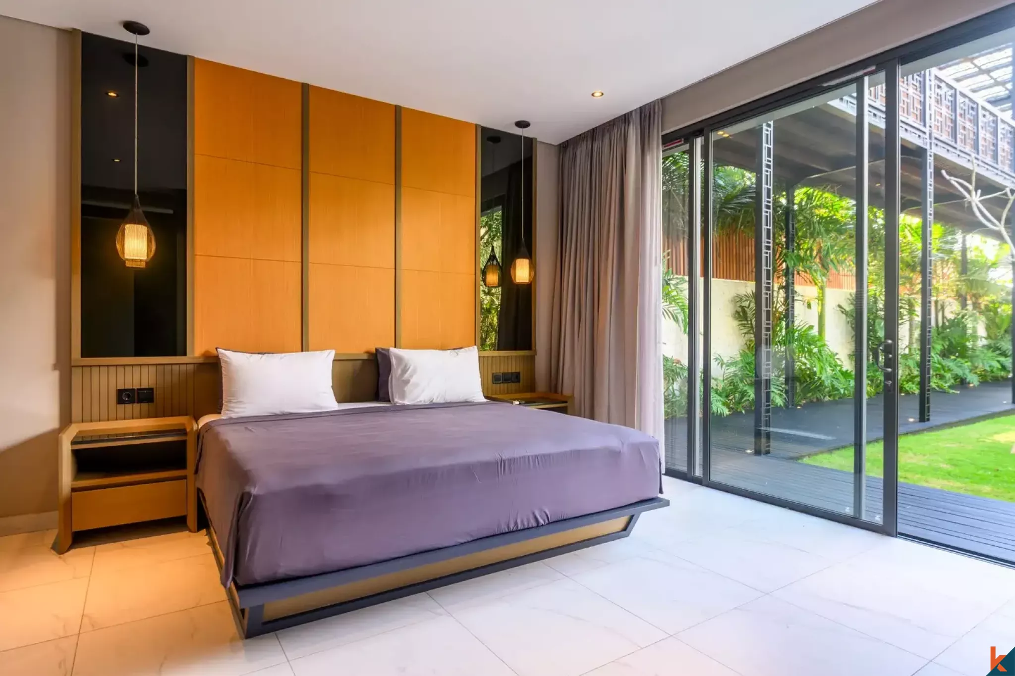 Vila mewah tiga kamar tidur berkualitas tinggi dengan pemandangan laut untuk dijual di Jimbaran