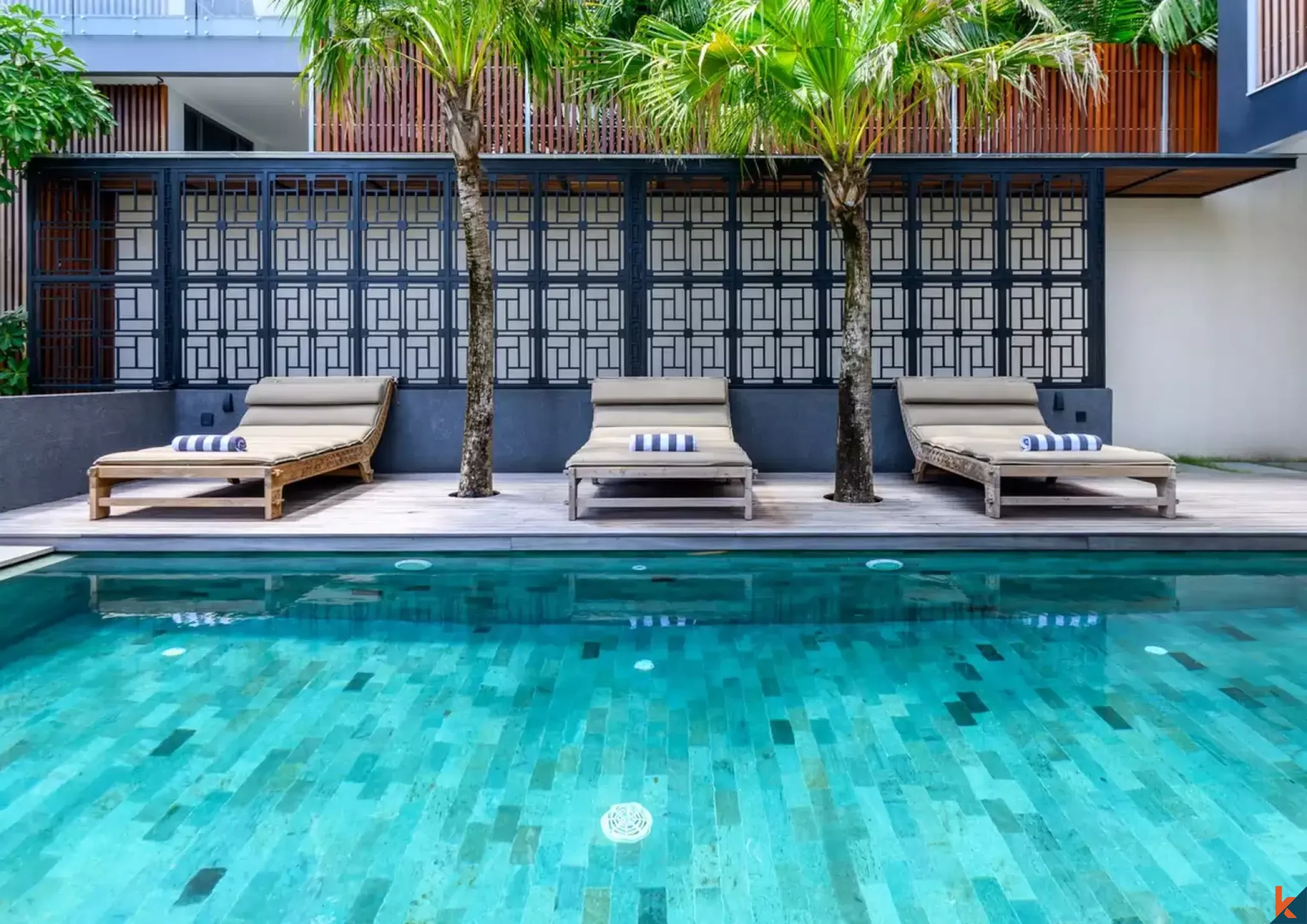 Perumahan hak milik empat kamar tidur berkualitas luar biasa yang menghadap Teluk Jimbaran