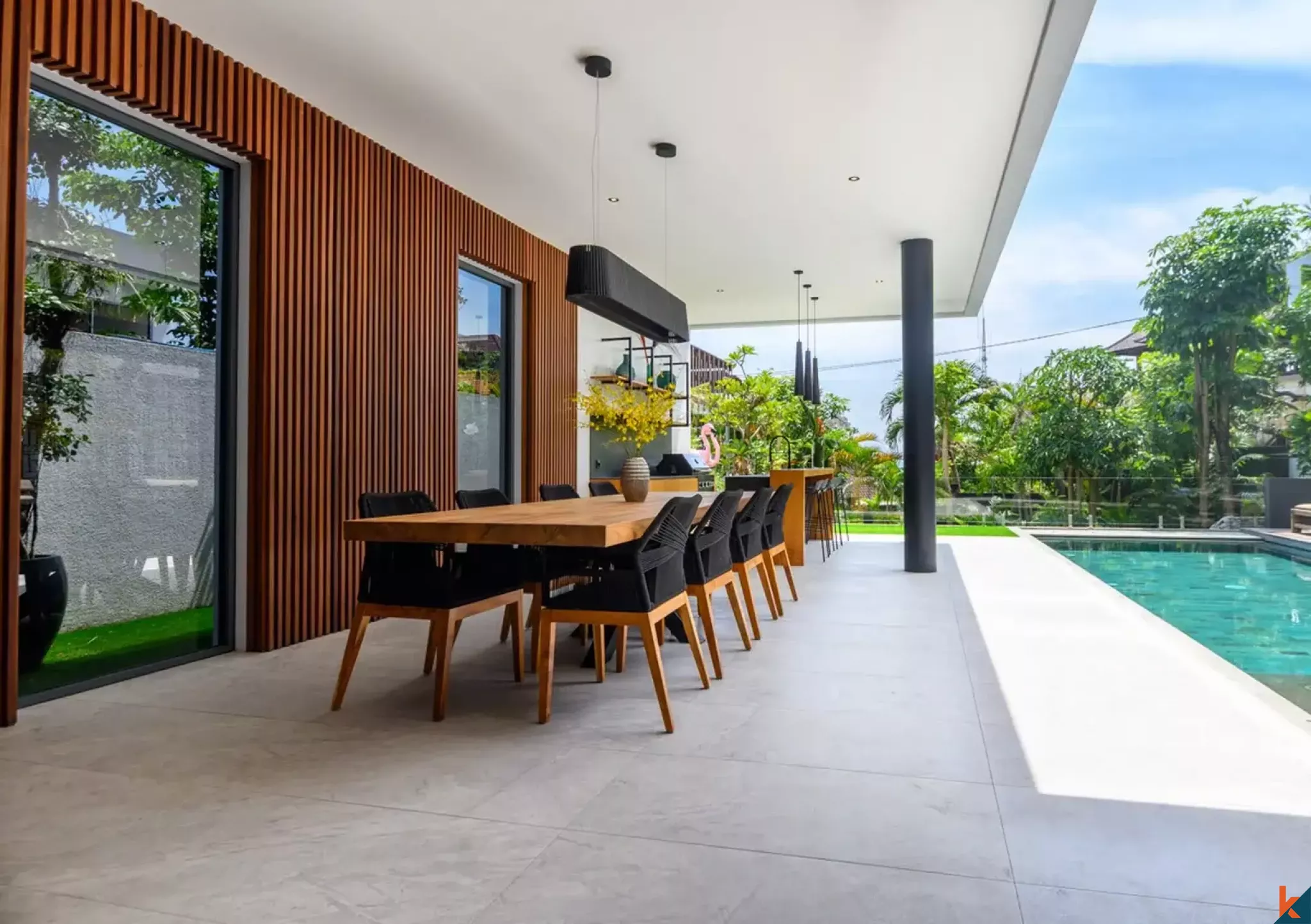 Perumahan hak milik empat kamar tidur berkualitas luar biasa yang menghadap Teluk Jimbaran