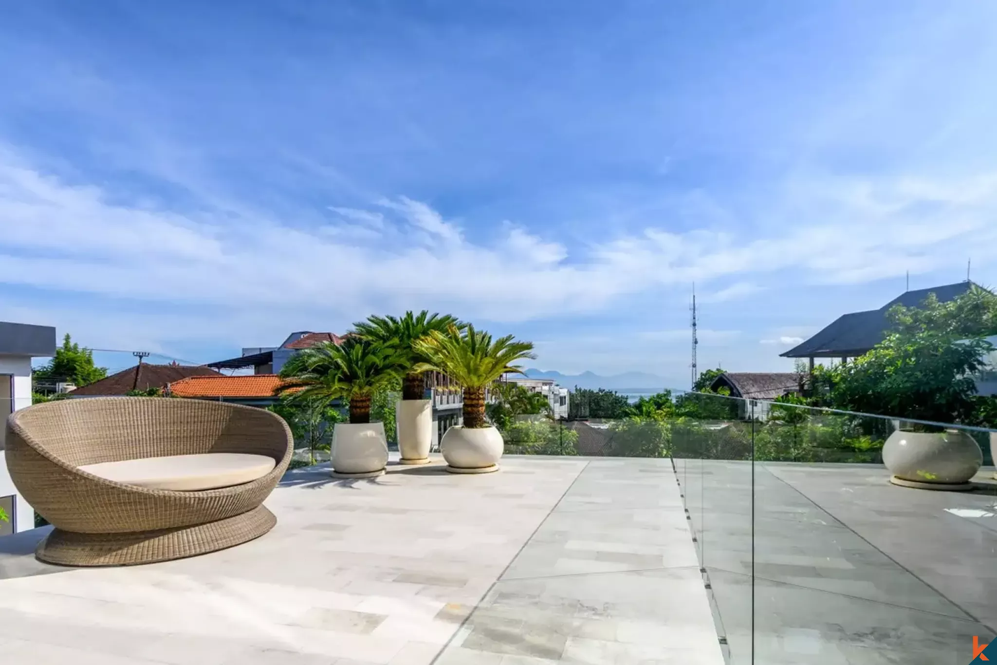 Perumahan hak milik empat kamar tidur berkualitas luar biasa yang menghadap Teluk Jimbaran