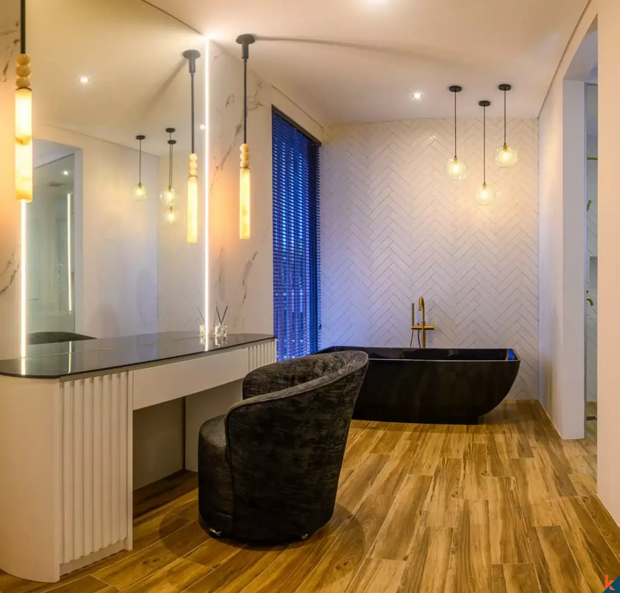 Perumahan hak milik empat kamar tidur berkualitas luar biasa yang menghadap Teluk Jimbaran