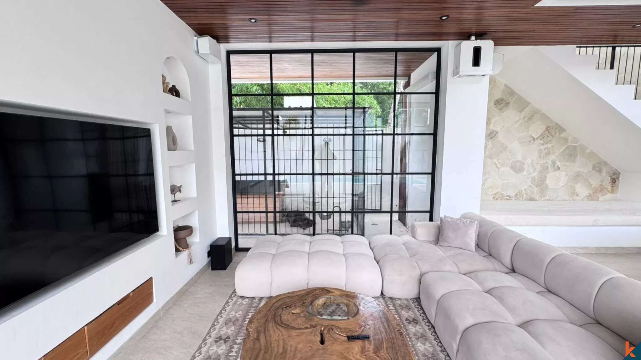 Modern -Style 3 Bedroom Villa with Private Pool in Tumbak Bayuh