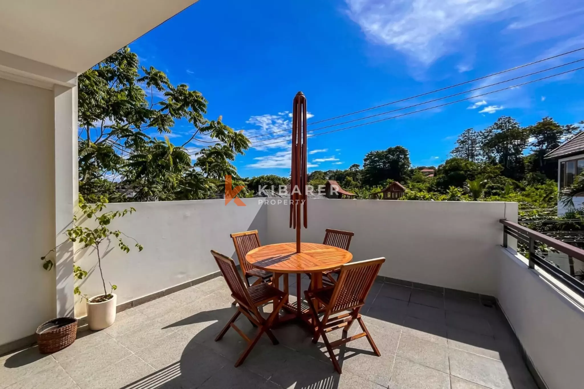 Vila Minimalis Tiga Kamar Tidur dengan Ruang Terbuka di Ungasan