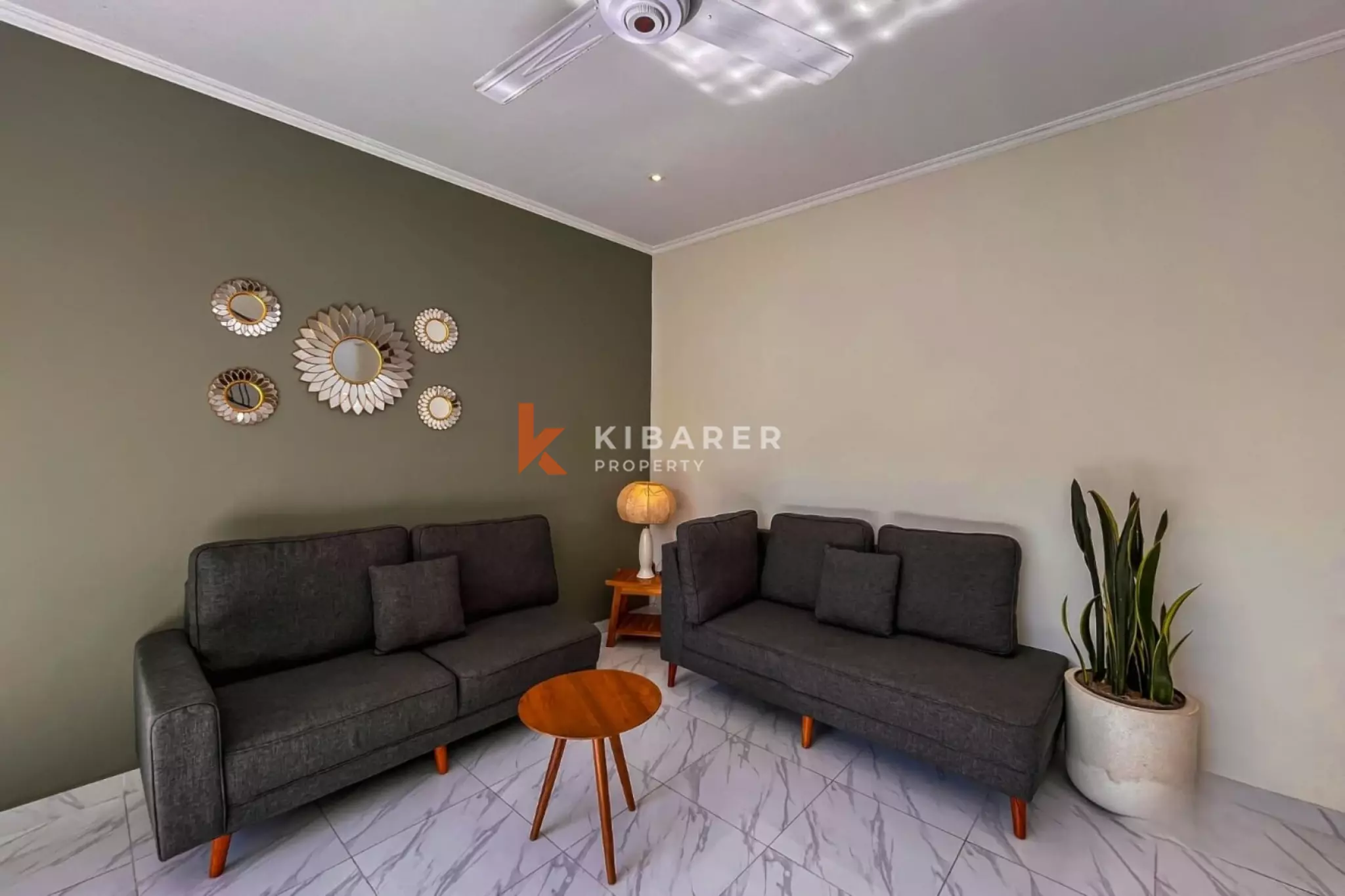 Vila Minimalis Tiga Kamar Tidur dengan Ruang Terbuka di Ungasan