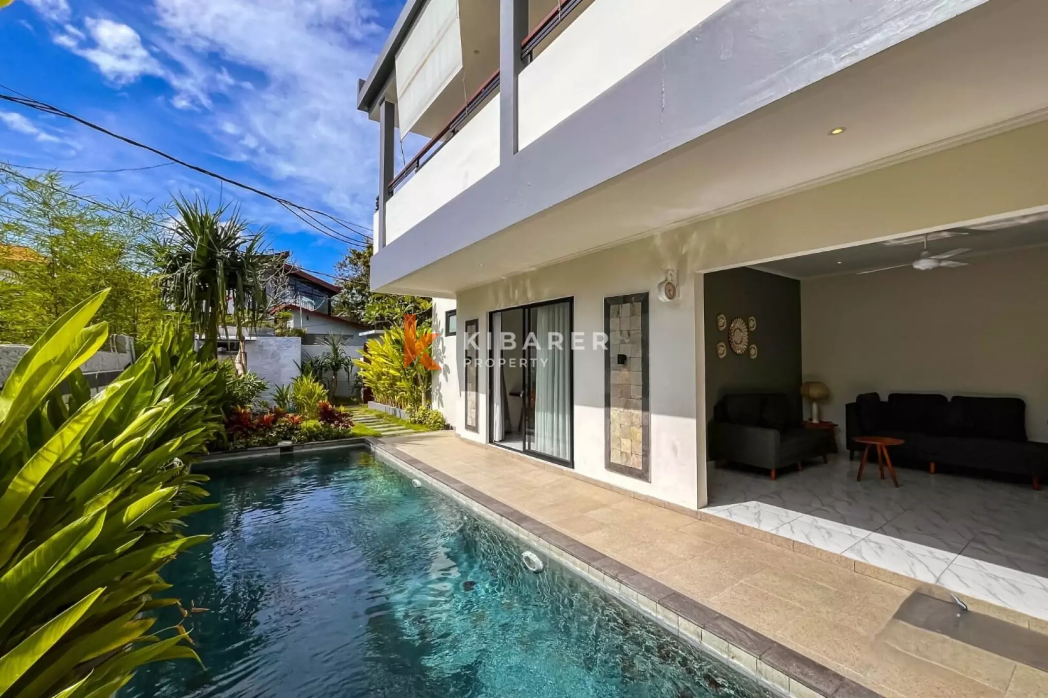 Vila Minimalis Tiga Kamar Tidur dengan Ruang Terbuka di Ungasan