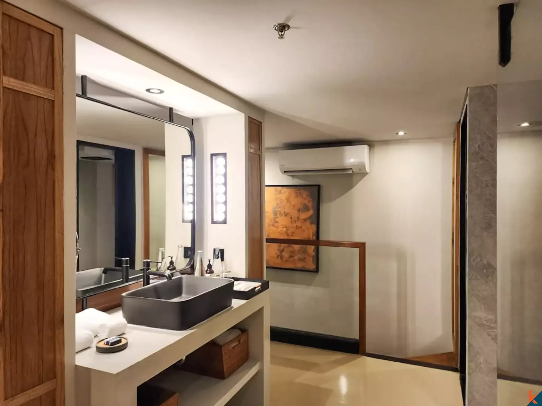 Apartemen loft dengan satu kamar tidur yang disewakan, bagian dari hotel bintang lima di Berawa