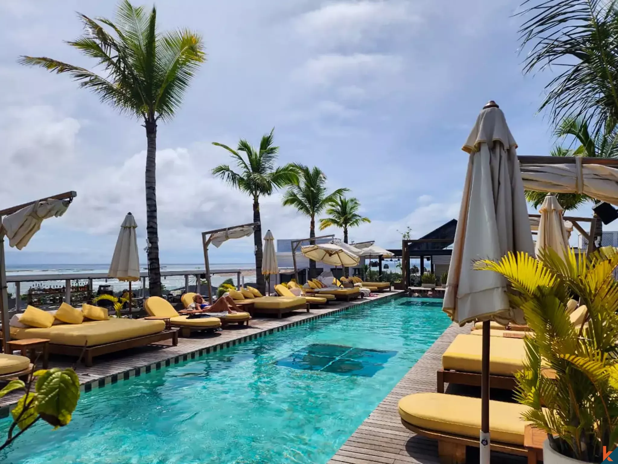 Apartemen loft dengan satu kamar tidur yang disewakan, bagian dari hotel bintang lima di Berawa