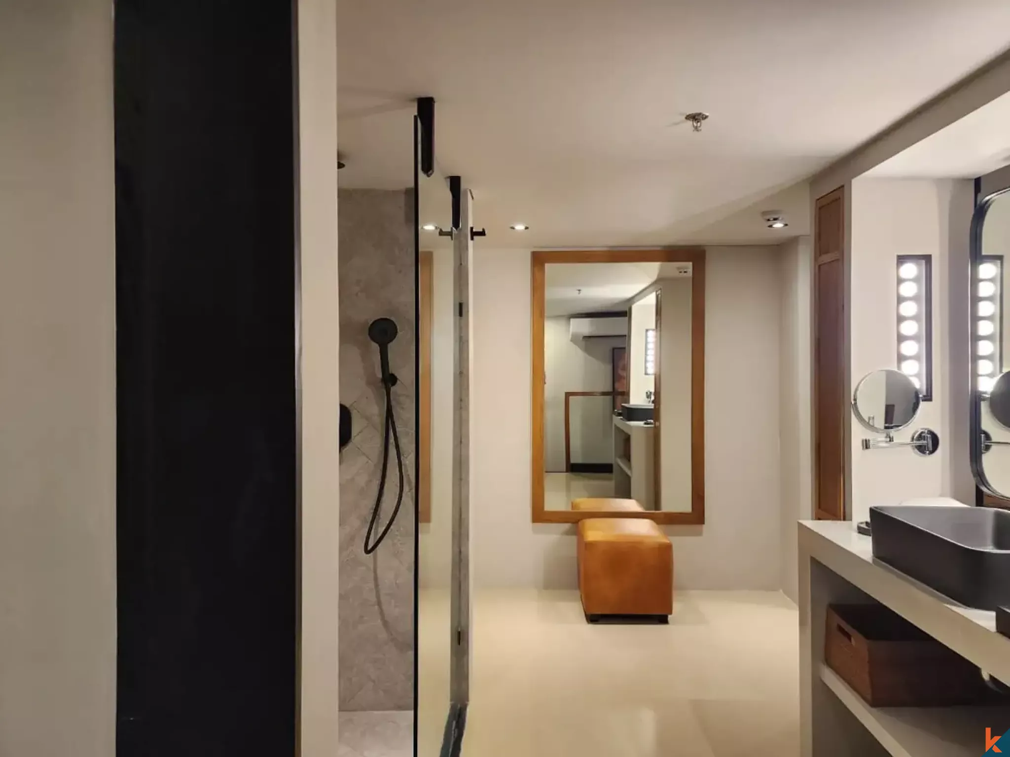 Apartemen loft dengan satu kamar tidur yang disewakan, bagian dari hotel bintang lima di Berawa