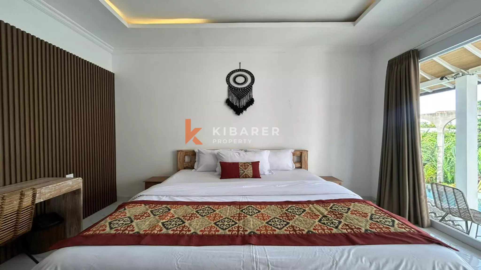 Vila Dua Kamar Tidur Tertutup yang Menawan dengan Kolam Renang di Pusat Berawa