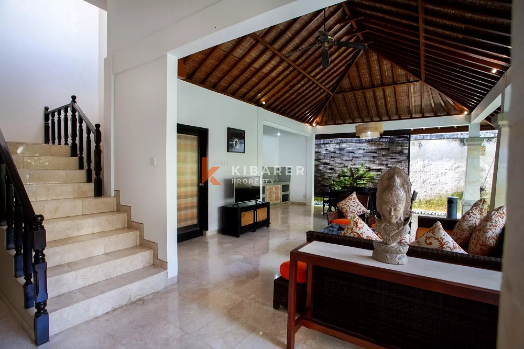 Touch Tropical Four-Bedrooms Open Living Villa in Jimbaran