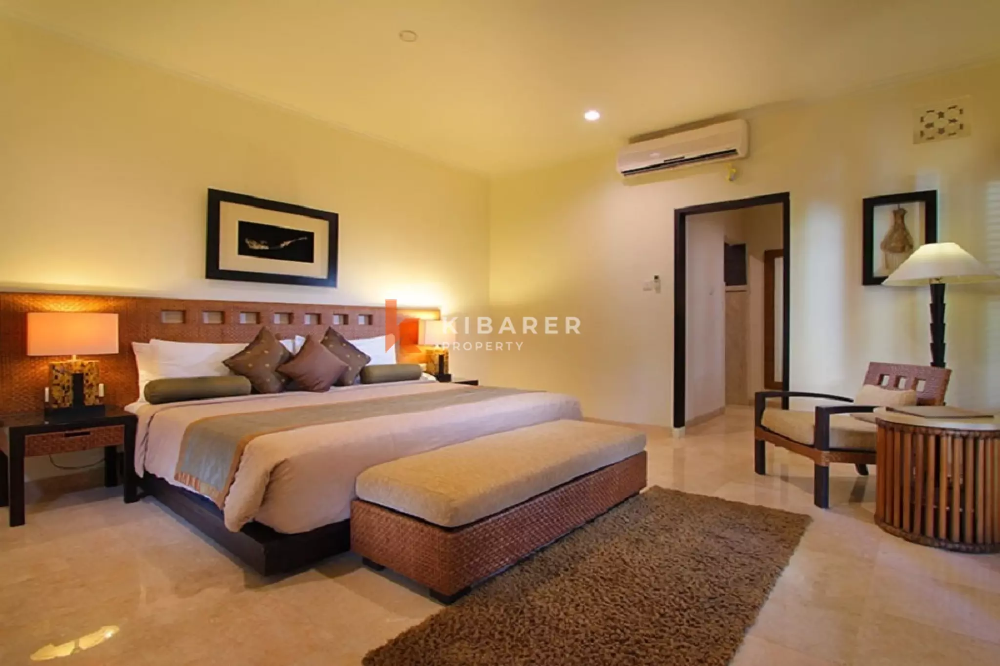 Touch Tropical Four-Bedrooms Open Living Villa in Jimbaran