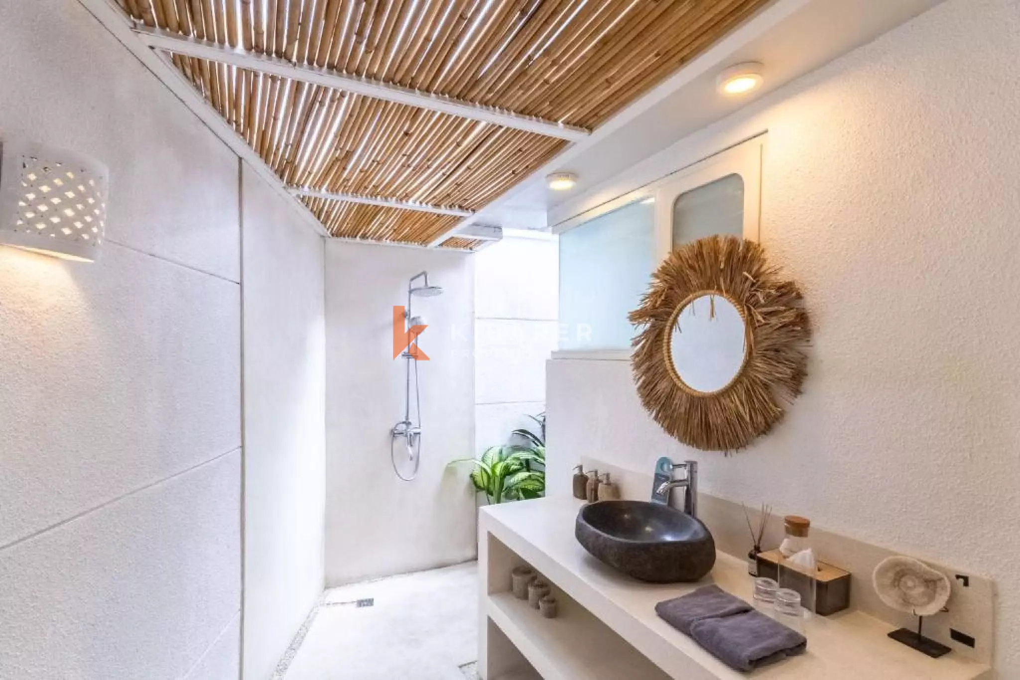 Charmante villa familiale de trois chambres près de la plage de Berawa