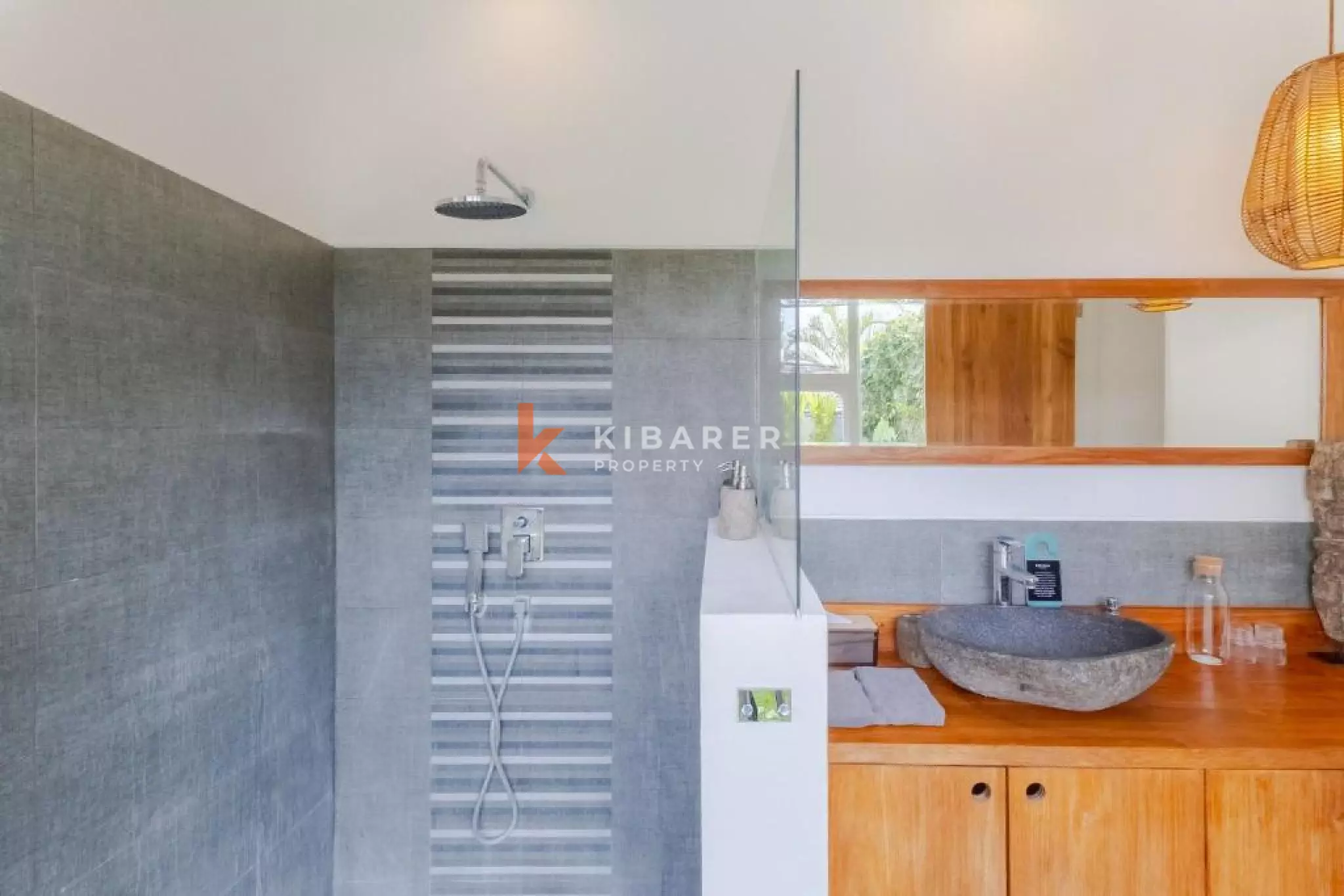 Charmante villa familiale de trois chambres près de la plage de Berawa