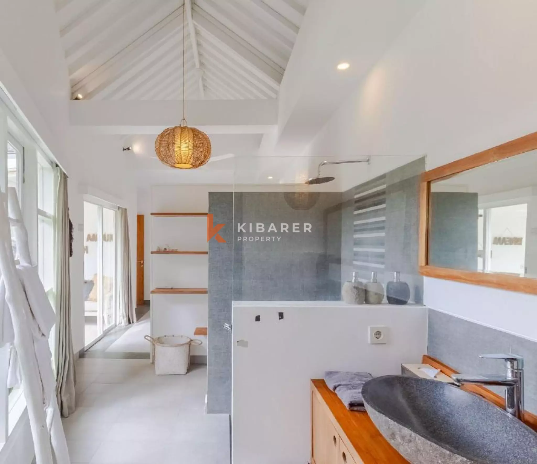 Charmante villa familiale de trois chambres près de la plage de Berawa