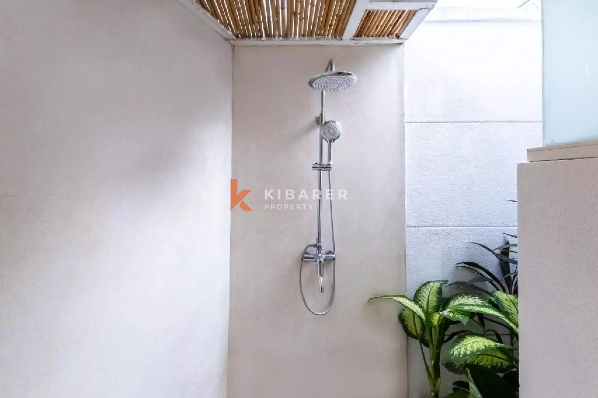 Charmante villa familiale de trois chambres près de la plage de Berawa