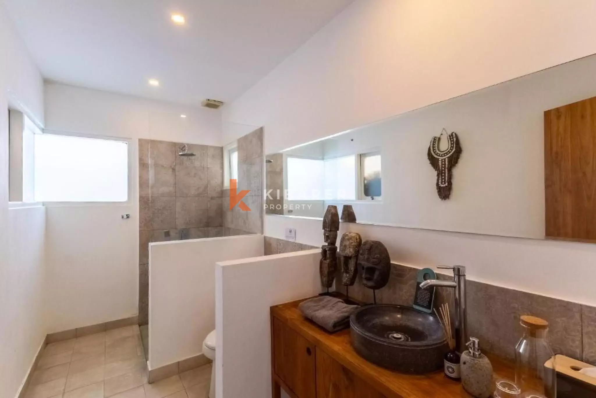 Charmante villa familiale de trois chambres près de la plage de Berawa