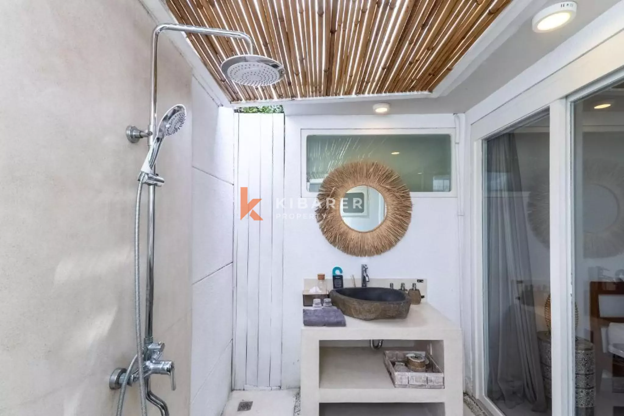 Charmante villa familiale de trois chambres près de la plage de Berawa