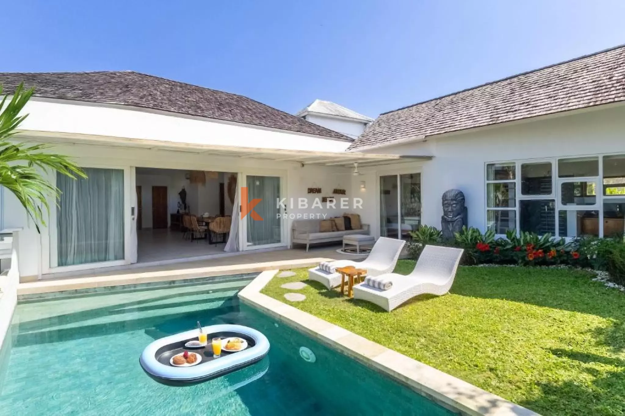 Charmante villa familiale de trois chambres près de la plage de Berawa