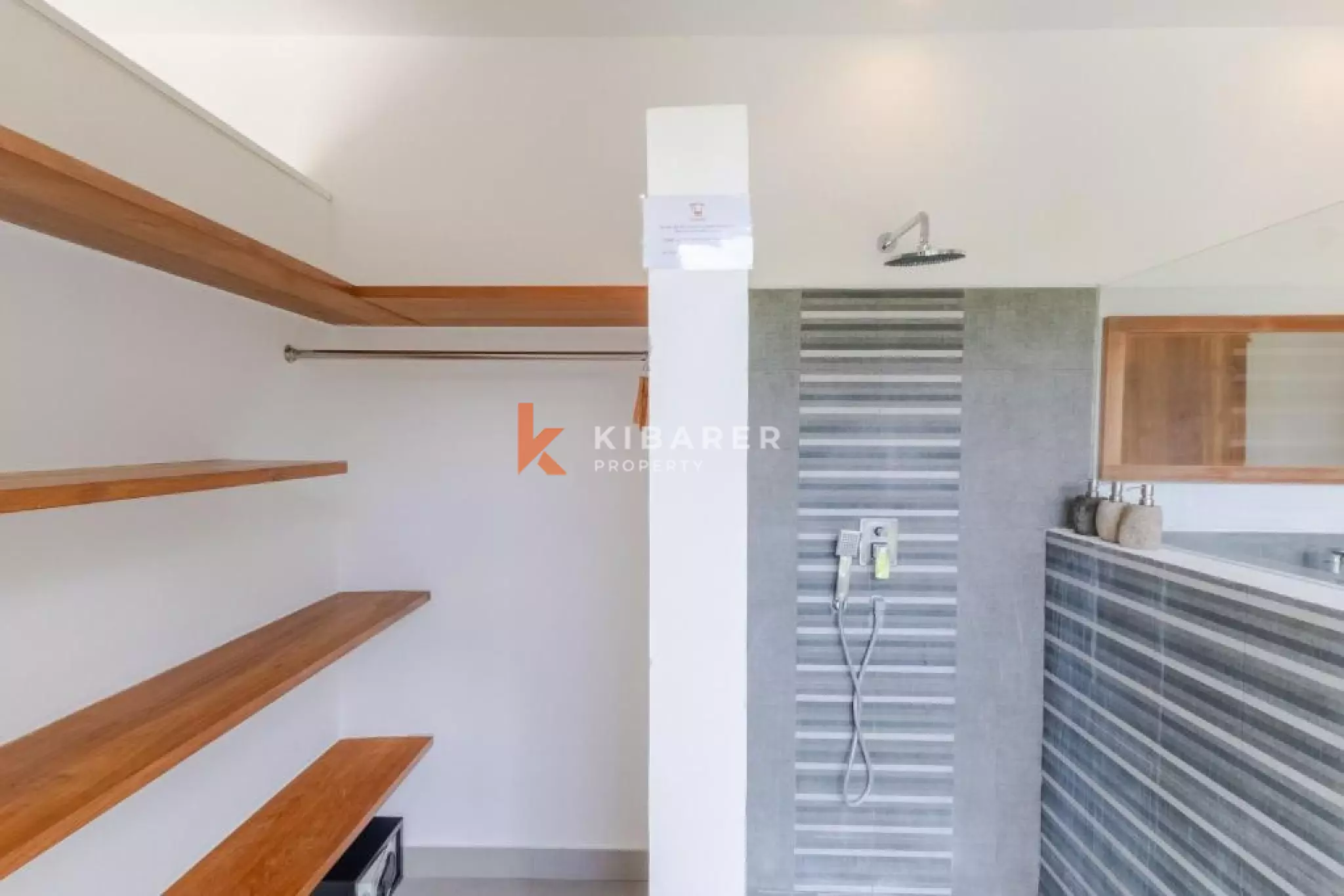 Charmante villa familiale de trois chambres près de la plage de Berawa