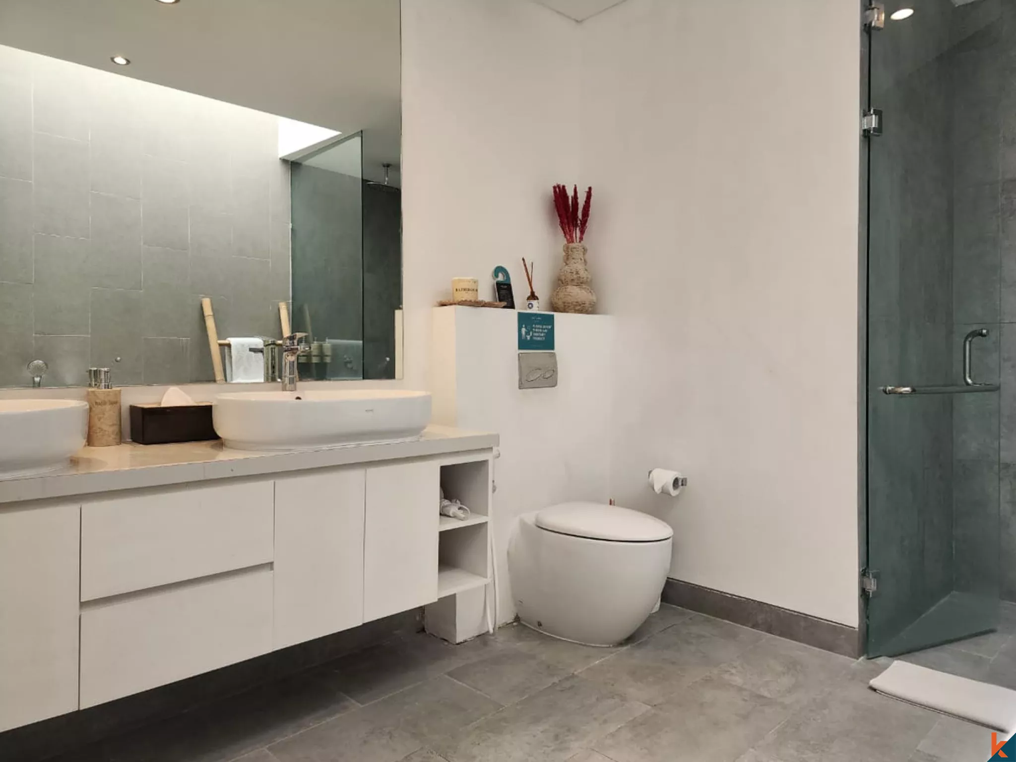 Villa Sewa dengan 3 Kamar Tidur yang Menawan, Terletak di Kawasan Tenang Seminyak