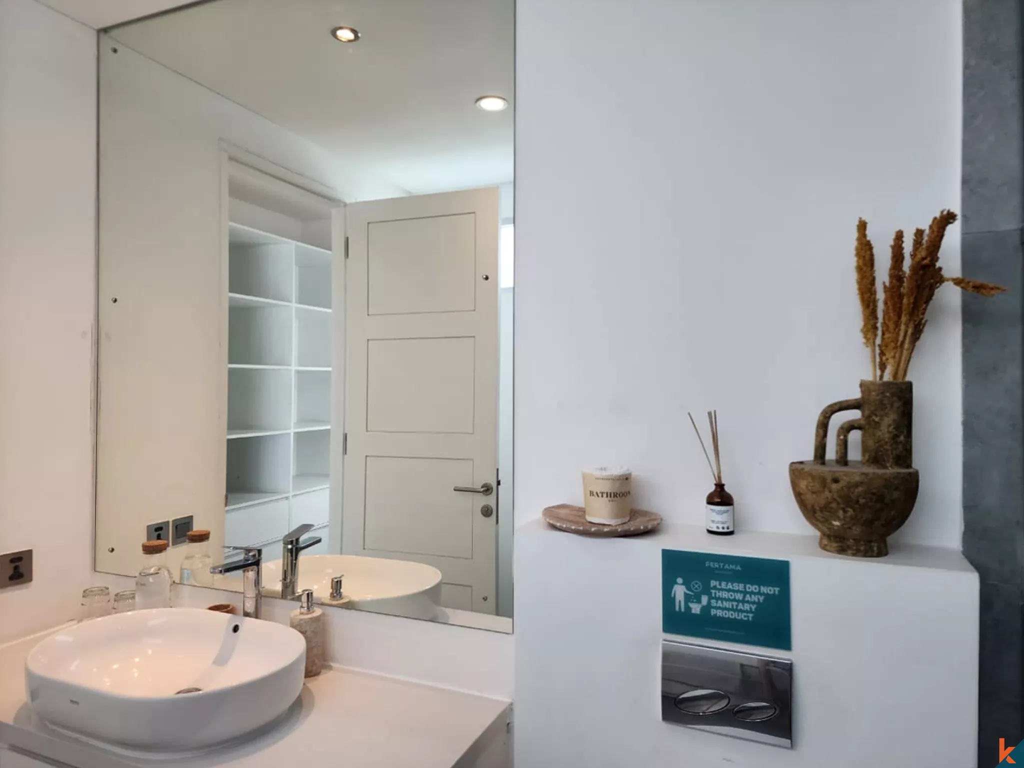 Villa Sewa dengan 3 Kamar Tidur yang Menawan, Terletak di Kawasan Tenang Seminyak