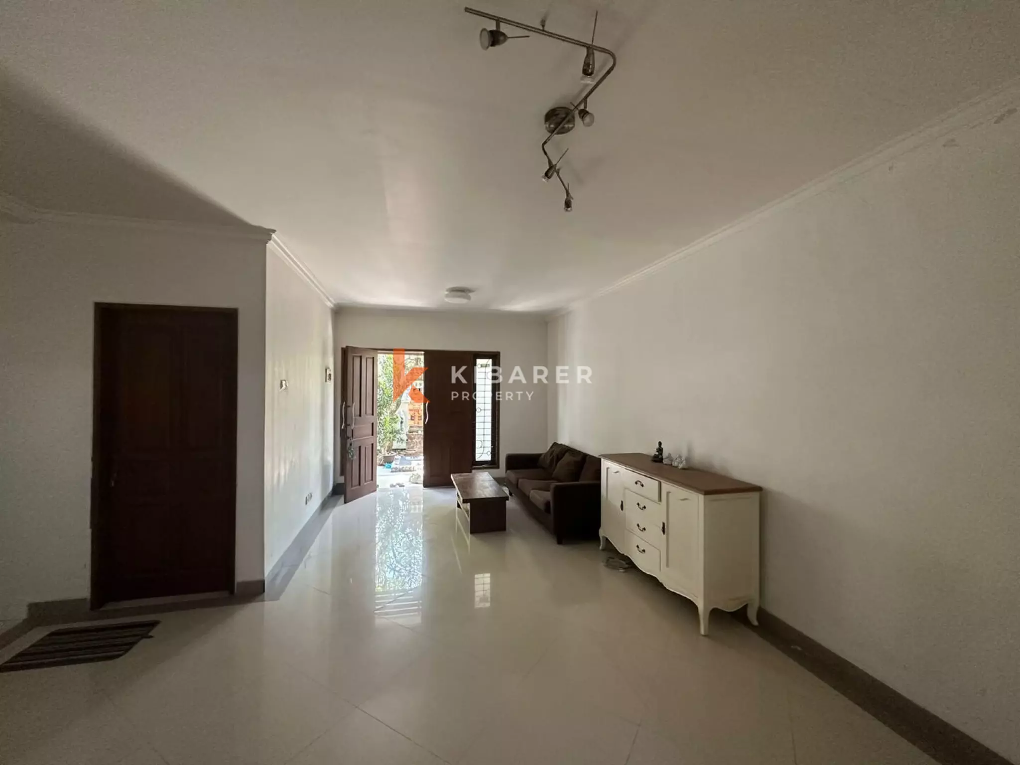 Magnifique maison de quatre chambres dans un emplacement privilégié à Denpasar