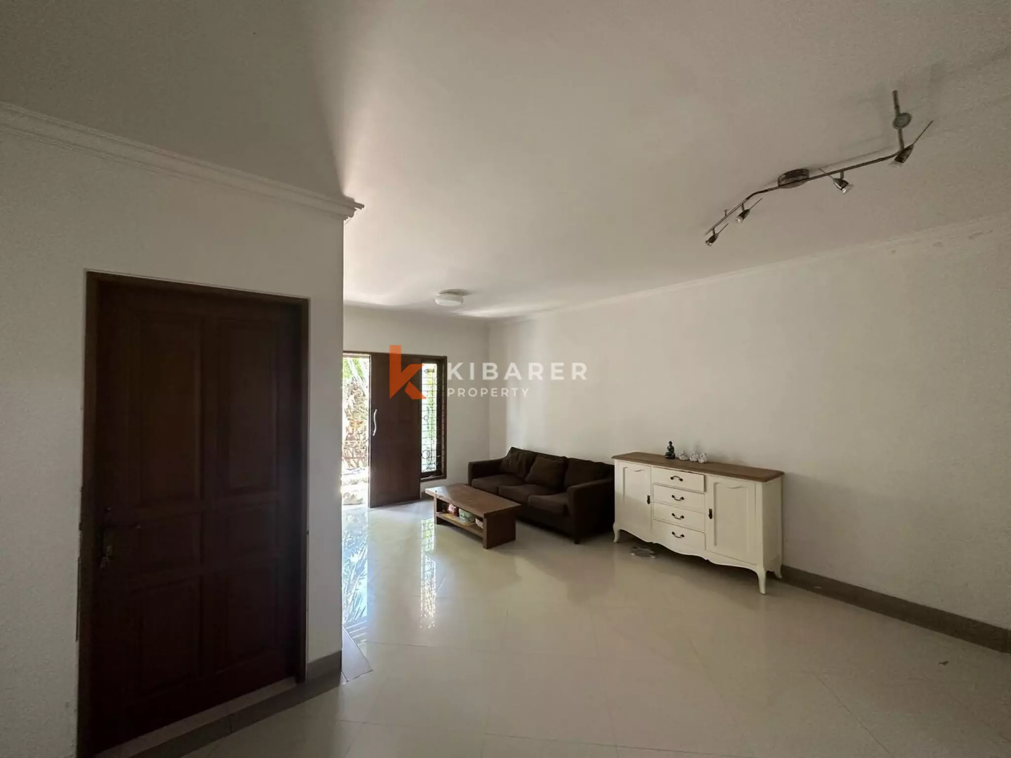 Magnifique maison de quatre chambres dans un emplacement privilégié à Denpasar