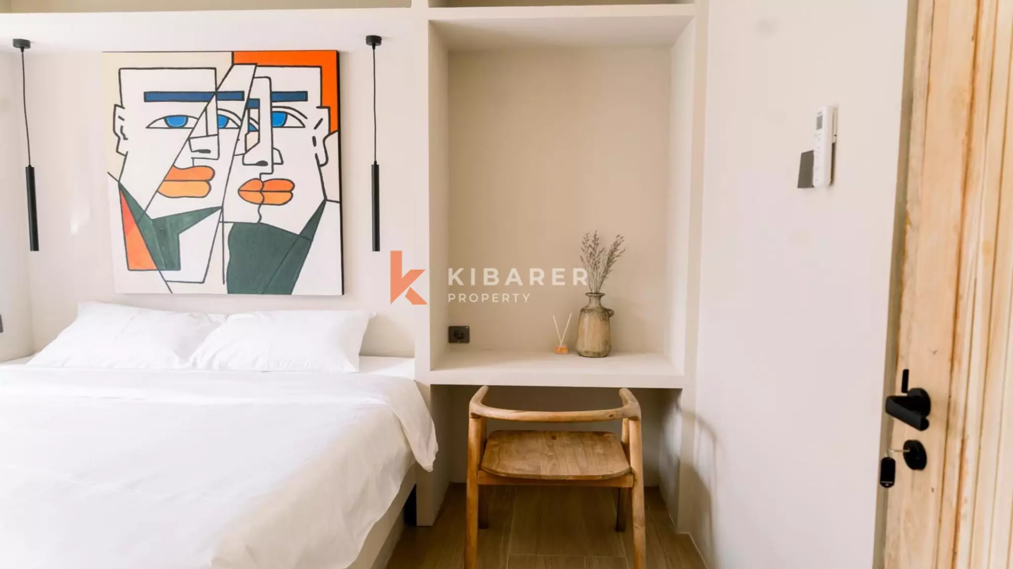 Vila Empat Kamar Tidur Menawan dengan Kolam Renang di Berawa