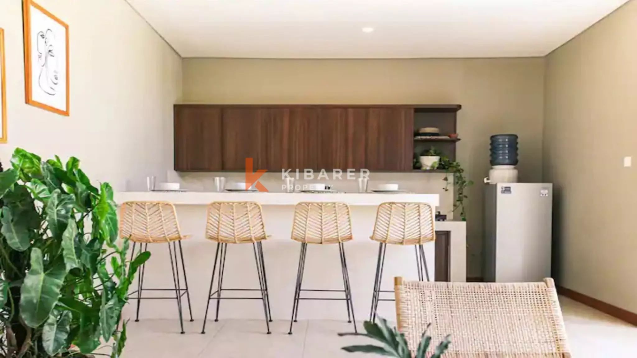 Vila Tropis Tiga Kamar Tidur dengan Ruang Terbuka di Pererenan