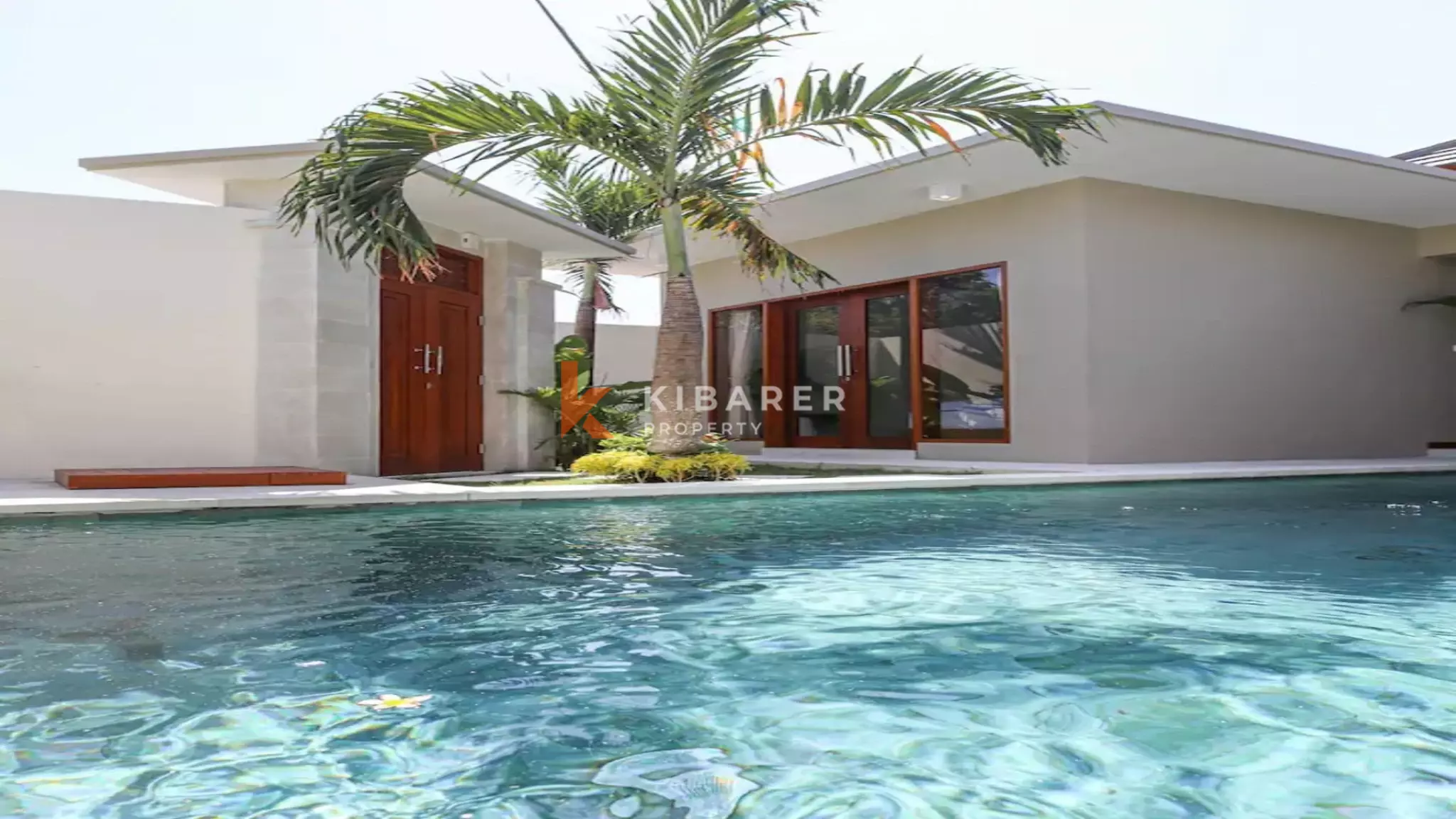 Vila Tropis Tiga Kamar Tidur dengan Ruang Terbuka di Pererenan