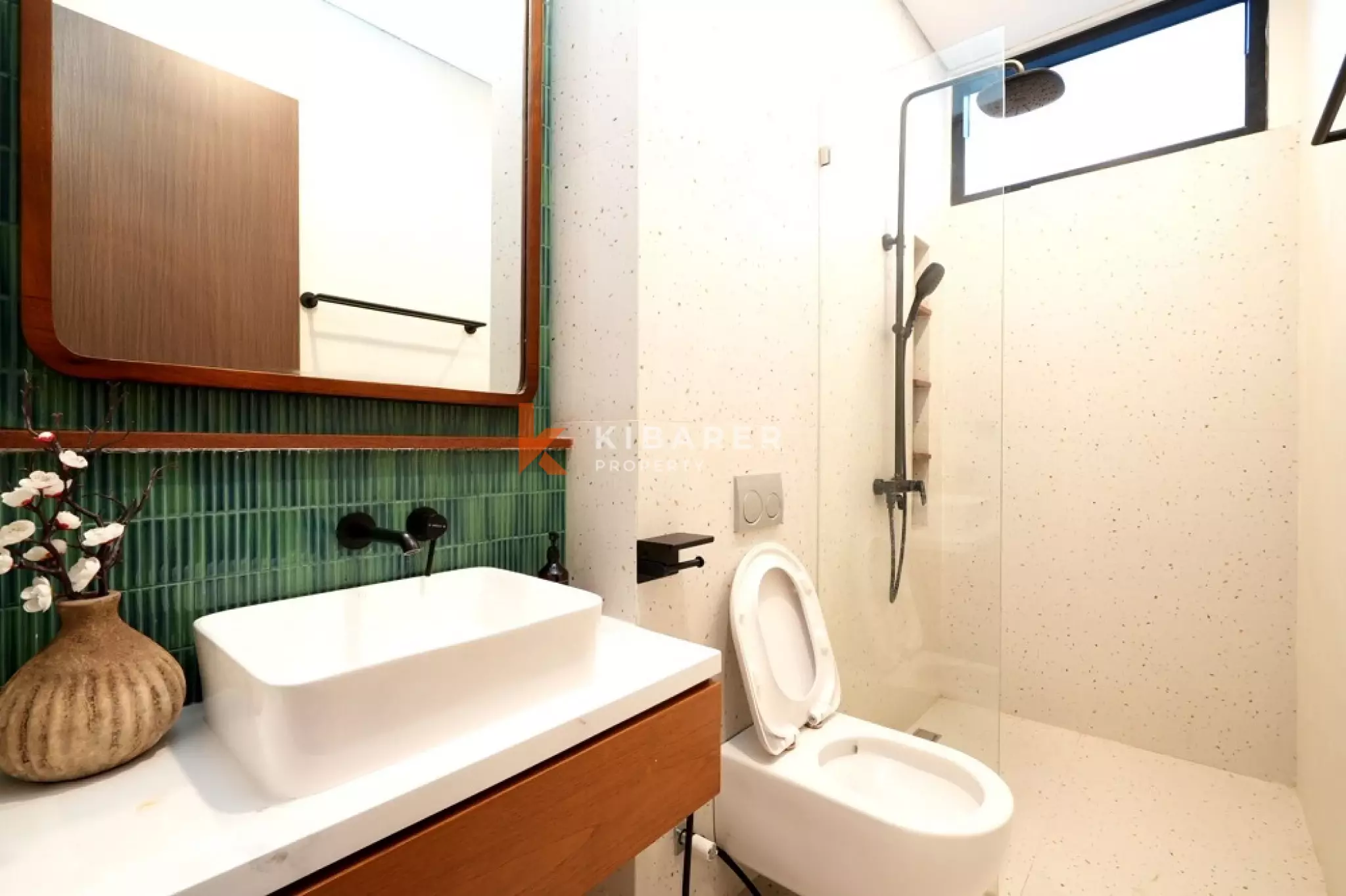 Vila Dua Kamar Tidur Hunian Modern di Area Canggu