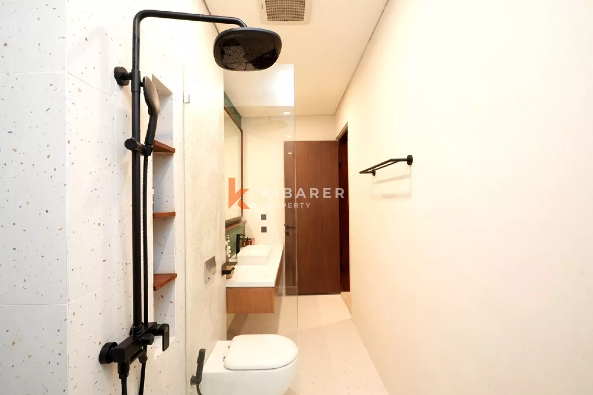 Vila Dua Kamar Tidur Hunian Modern di Area Canggu