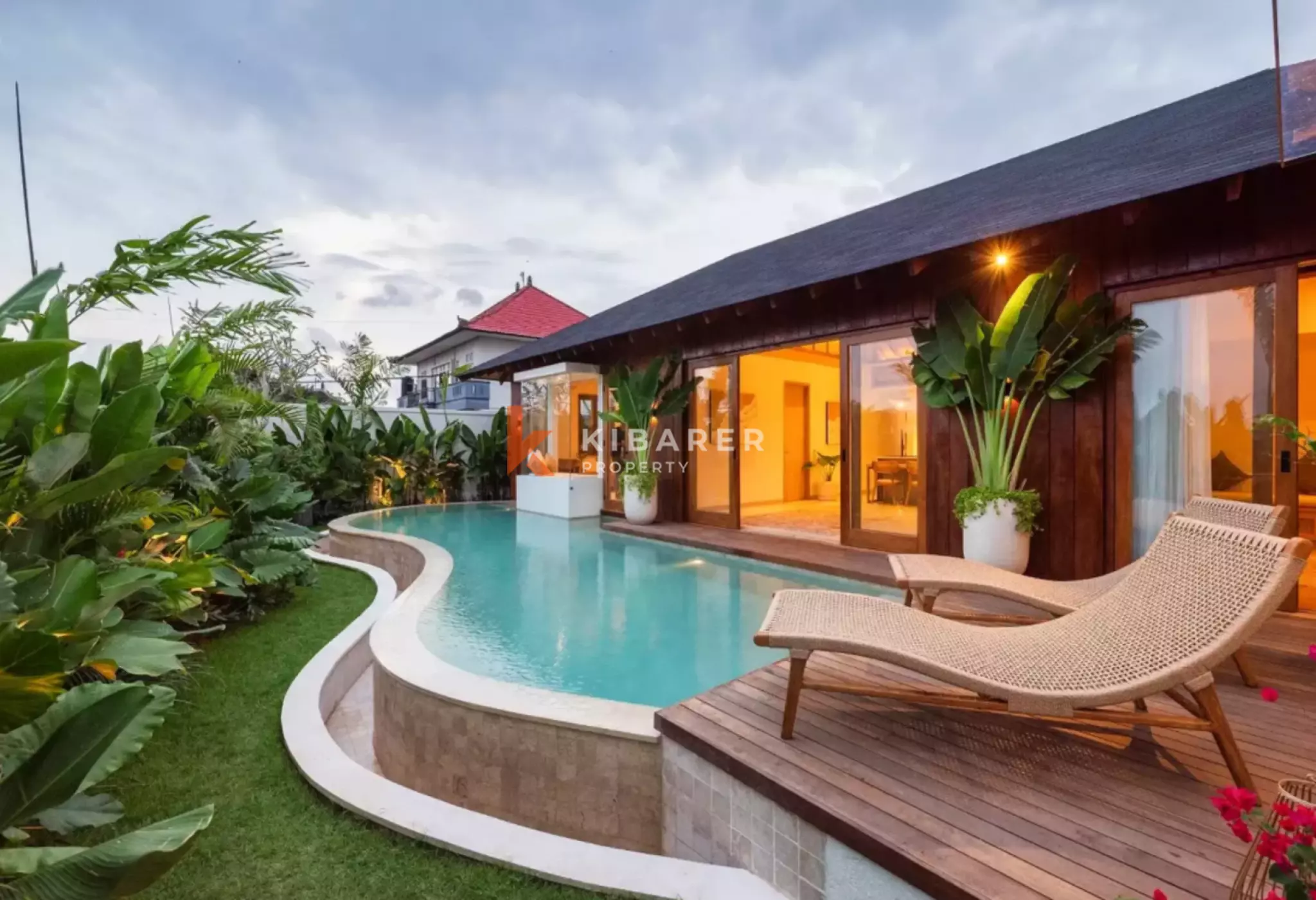 Vila Dua Kamar Tidur di Babakan – Pertemuan Minimalisme dan Ketenangan Tropis