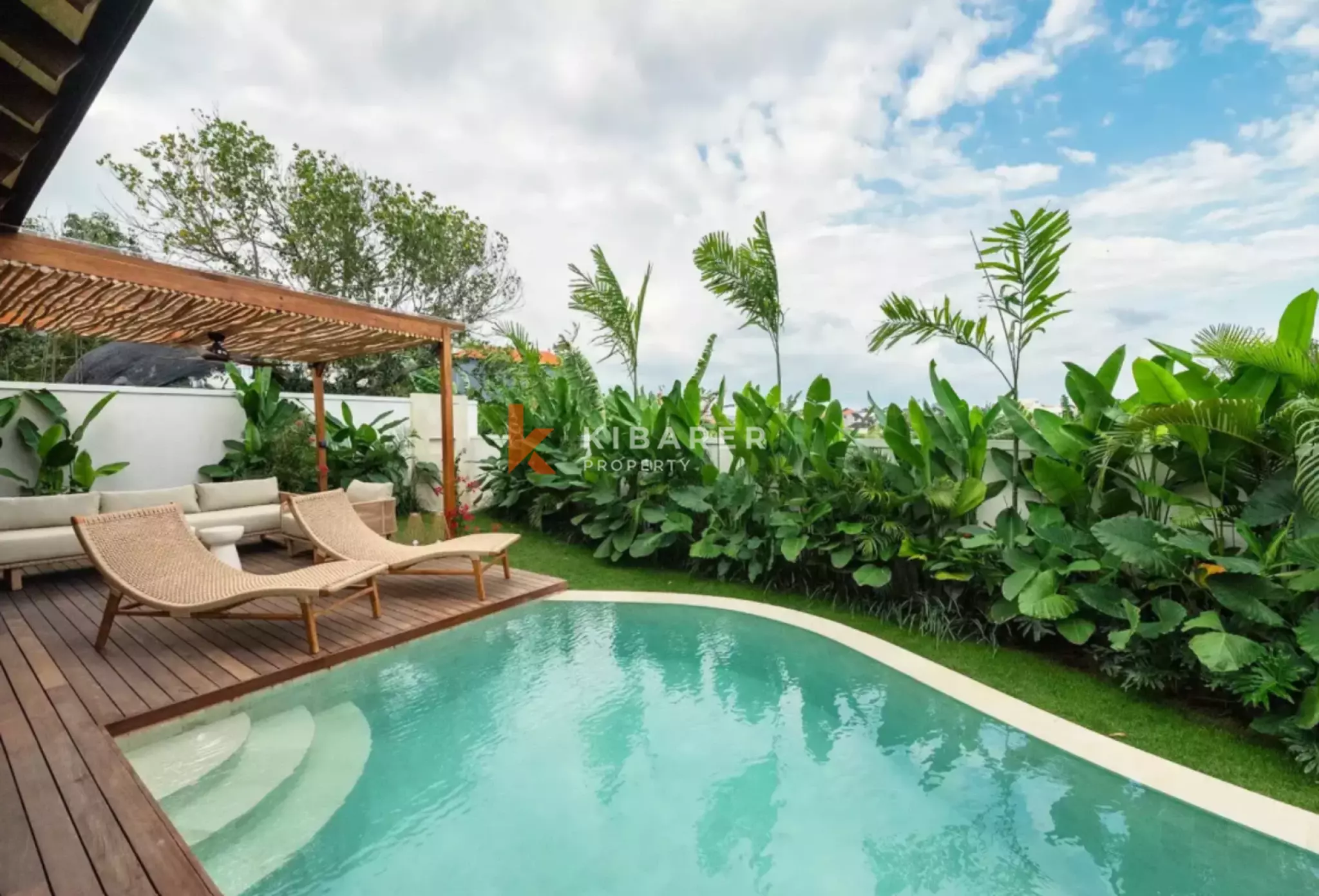 Vila Dua Kamar Tidur di Babakan – Pertemuan Minimalisme dan Ketenangan Tropis