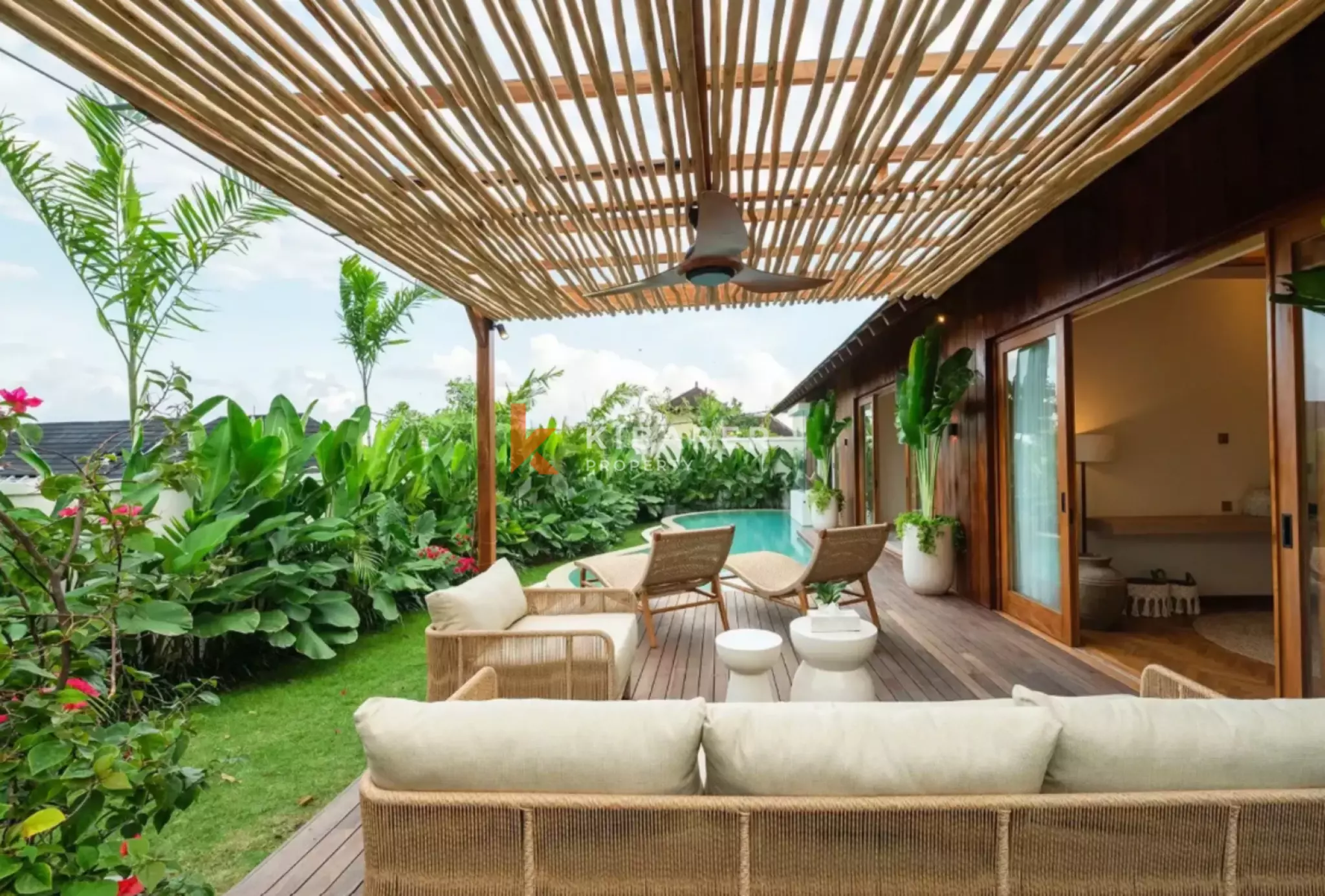 Vila Dua Kamar Tidur di Babakan – Pertemuan Minimalisme dan Ketenangan Tropis